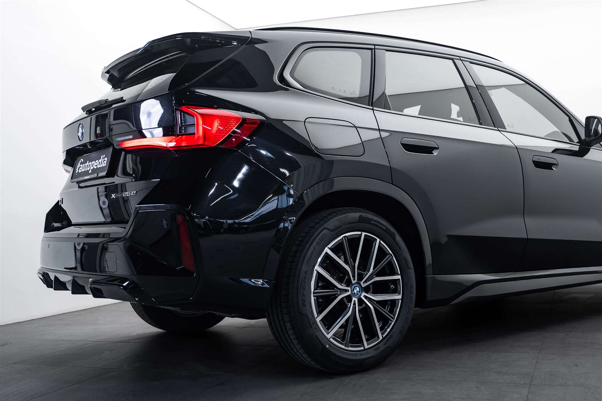 BMW X1 xDrive 25e M Sport 245PS Automat-showroom-element-3