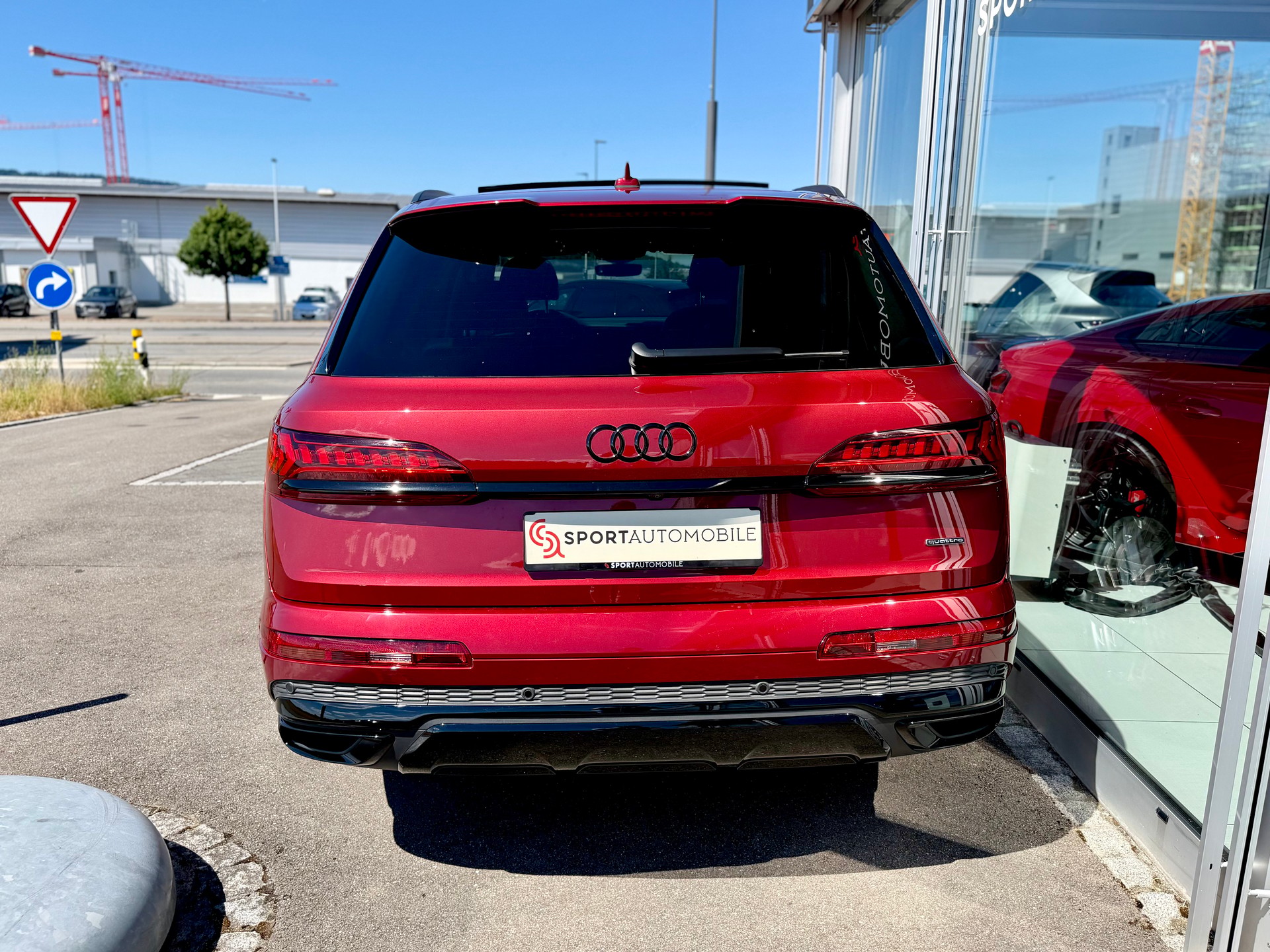 AUDI Q7 50 TDI quattro S Line tiptronic-image-9