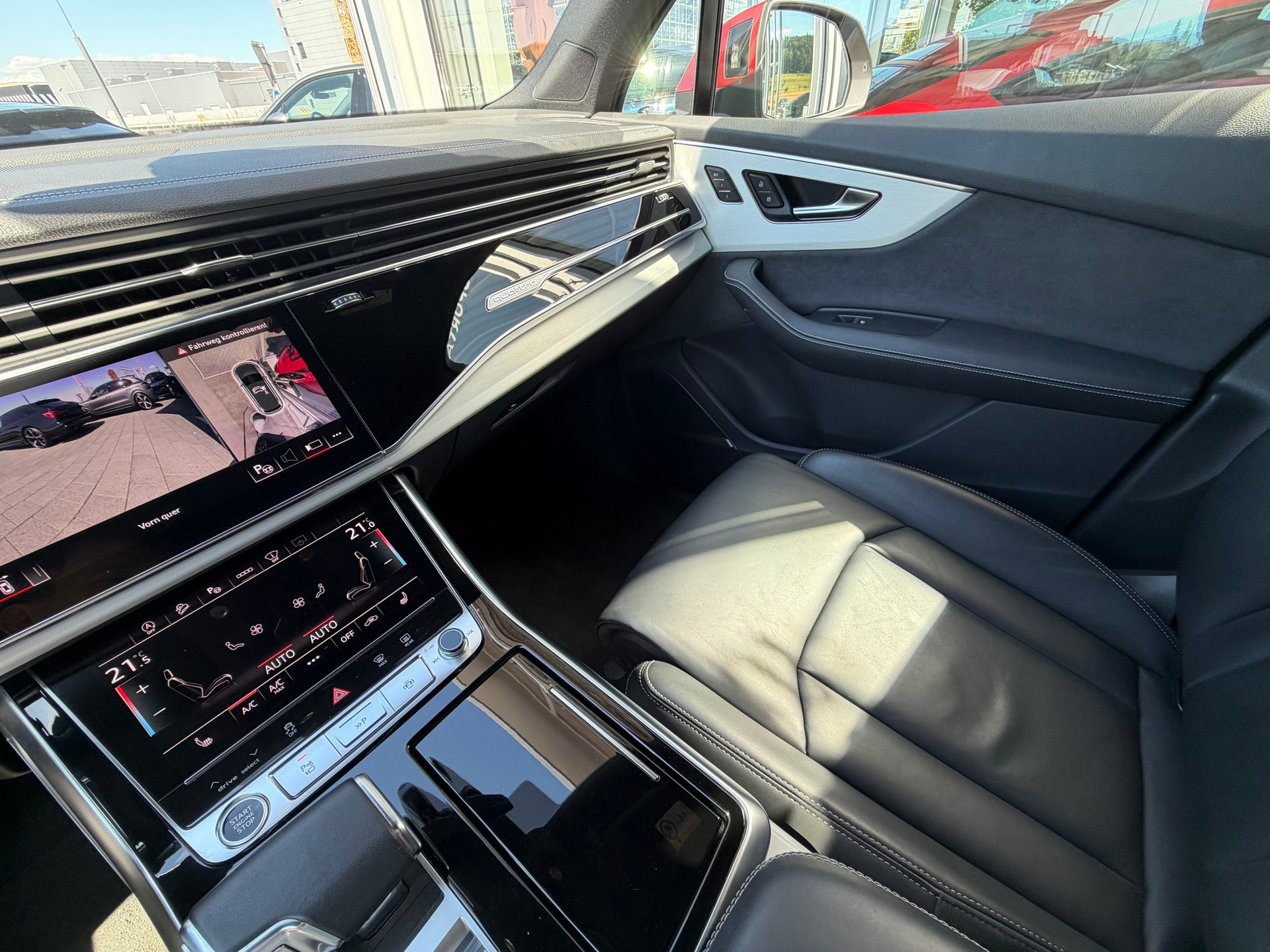 AUDI Q7 50 TDI quattro S Line tiptronic-image-29