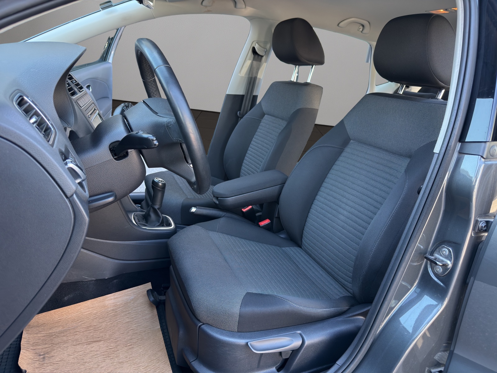 VW Polo 1.2 TSI Comfortline-image-8