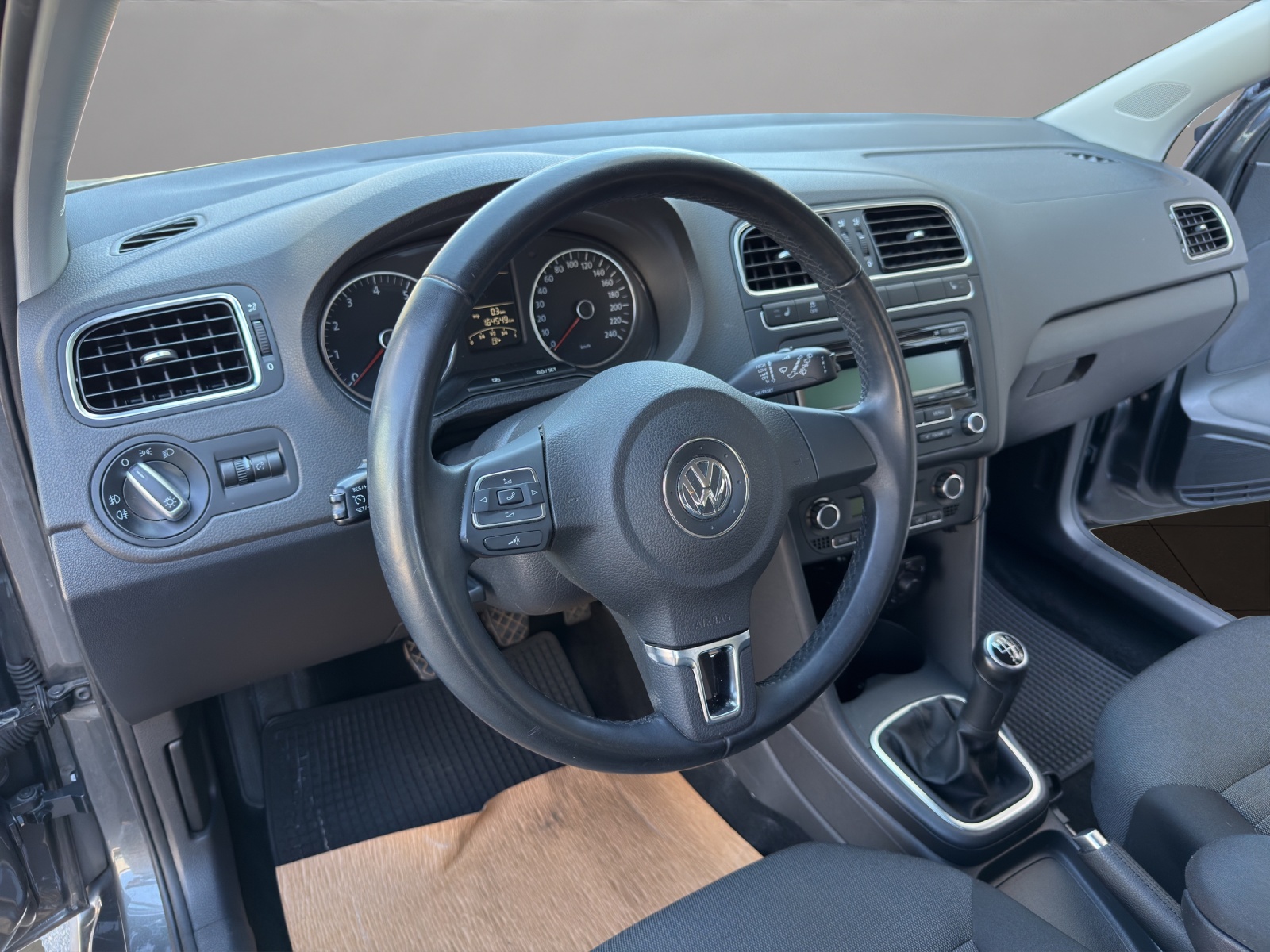 VW Polo 1.2 TSI Comfortline-image-9