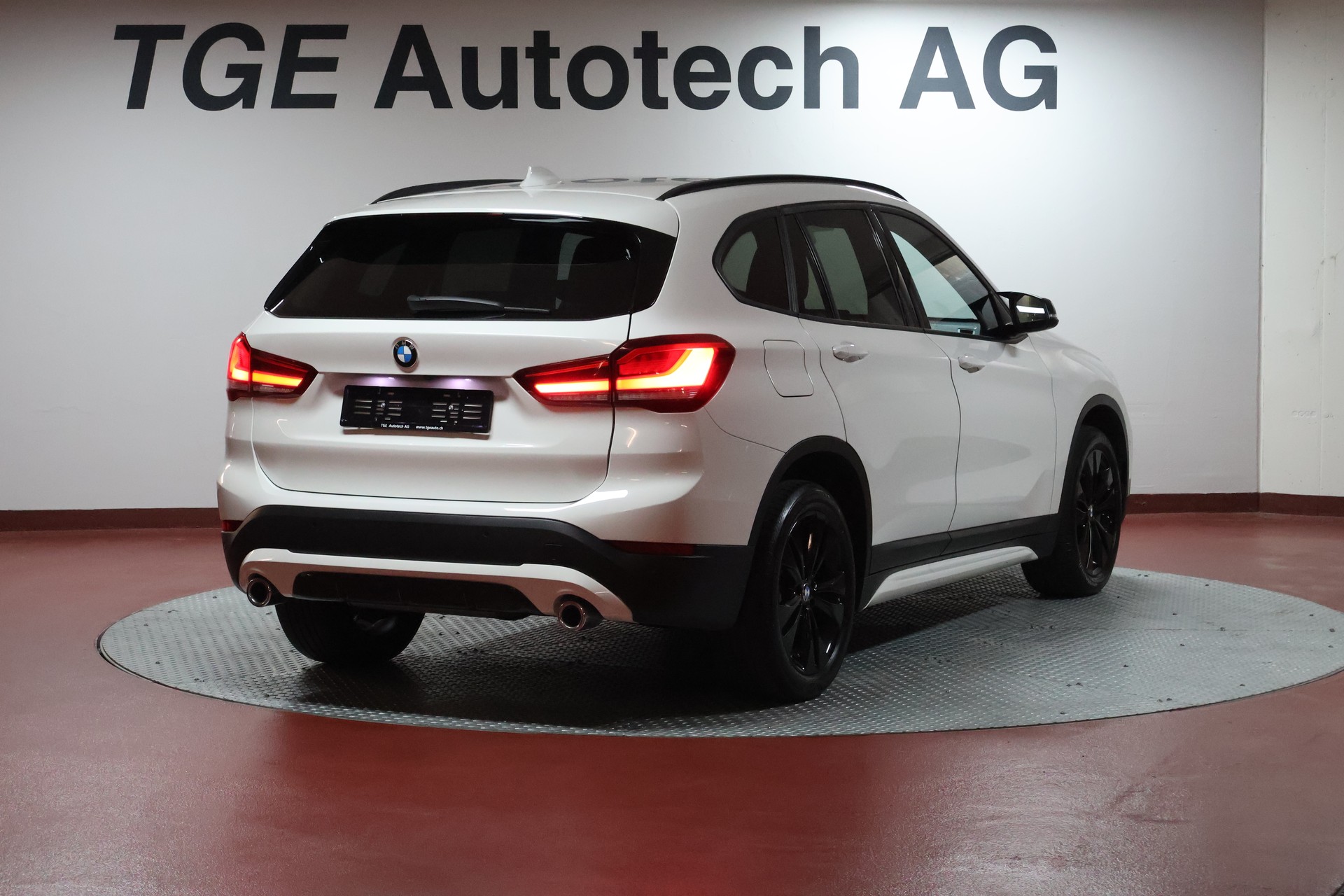 BMW X1 xDrive 20d Sport Line Steptronic-image-19