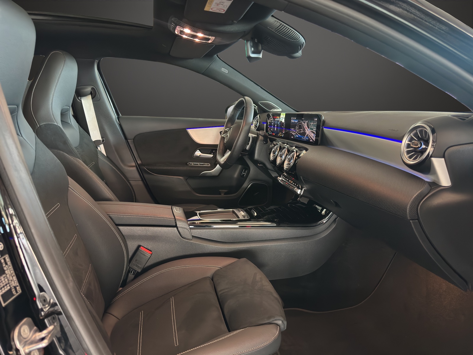 MERCEDES-BENZ A 250 e EQ Star 8G-DCT-image-10