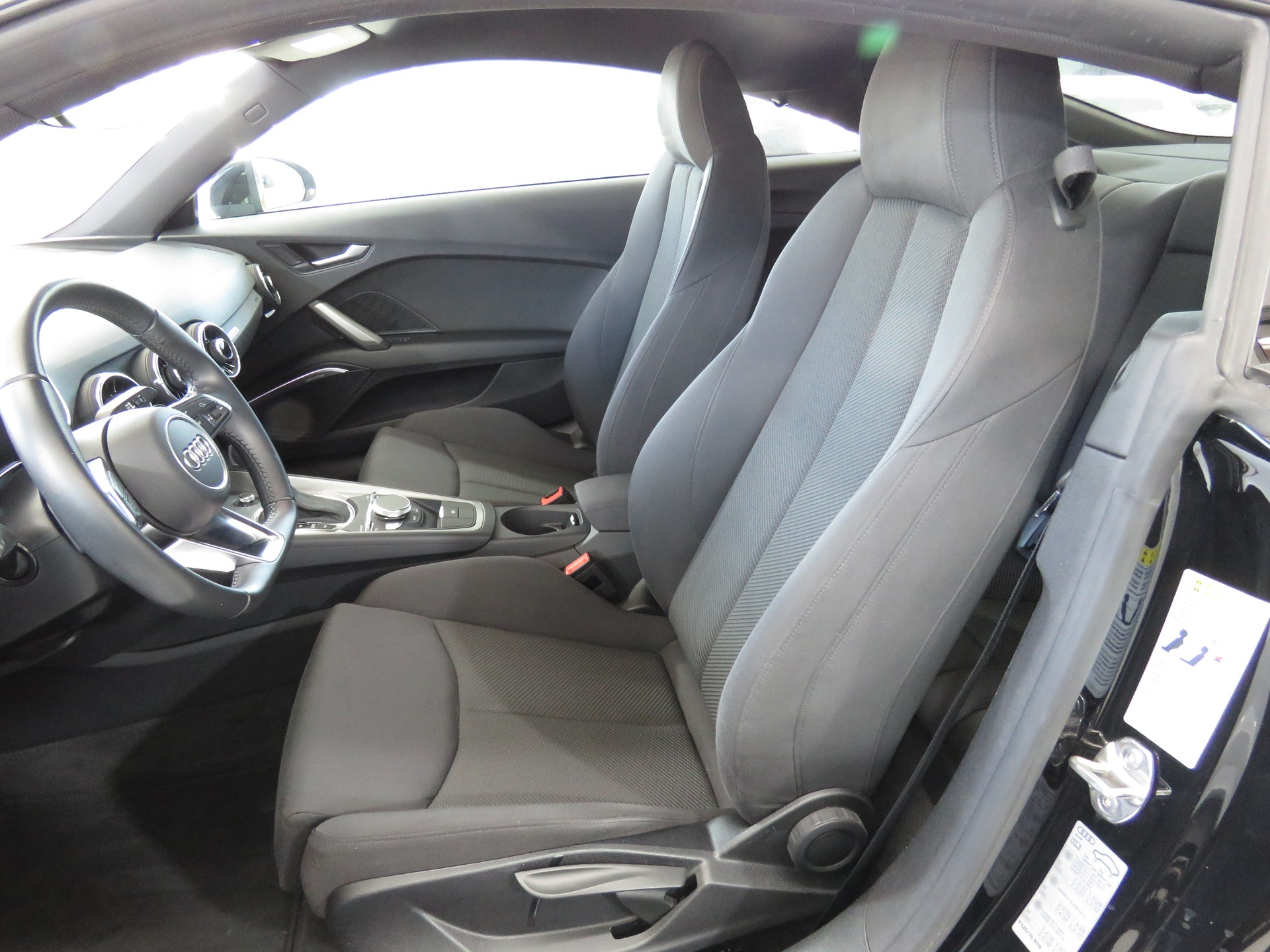 AUDI TT Coupé 45 TFSI Quattro S-tronic (Automat)-image-7