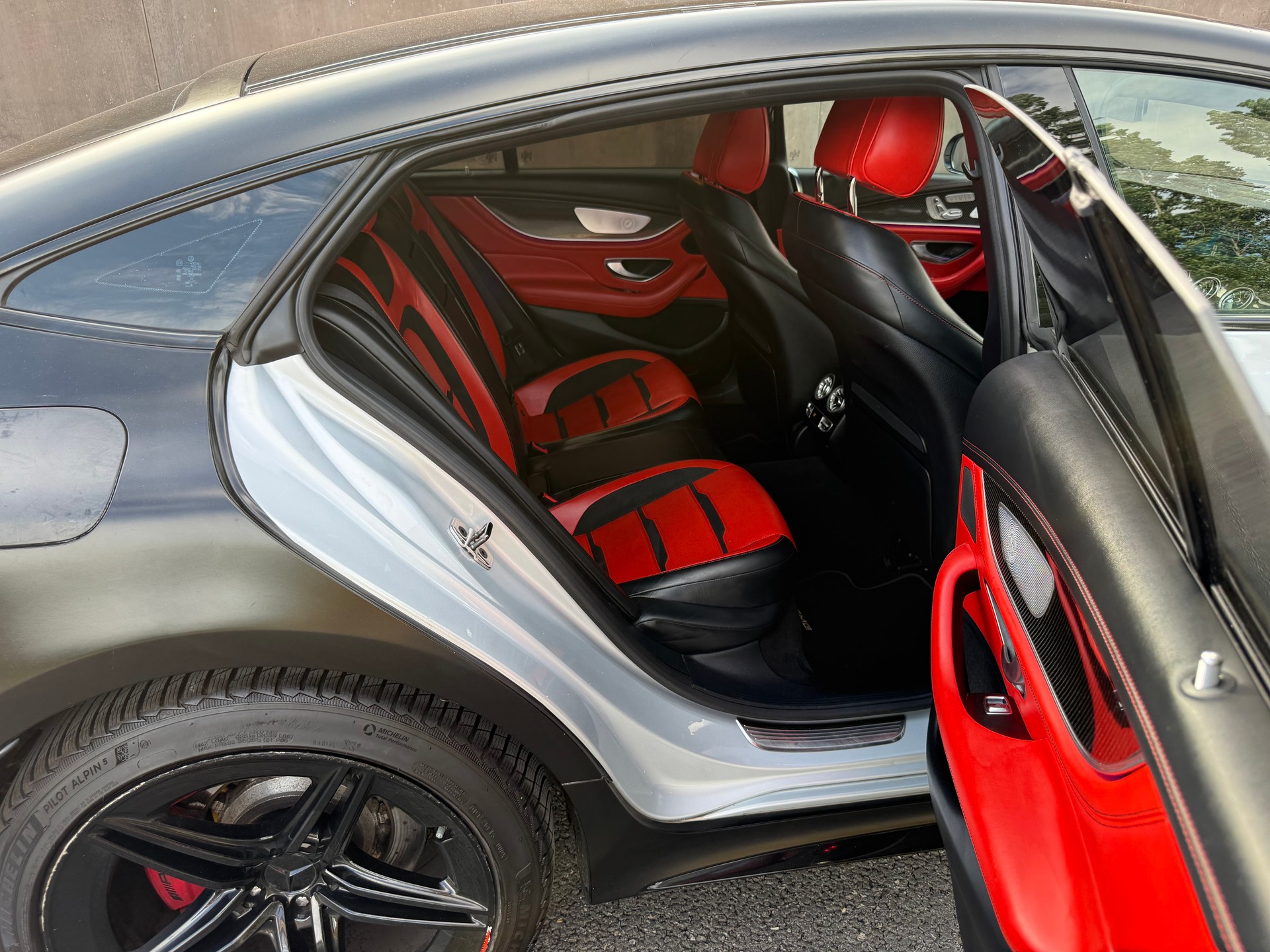 MERCEDES-BENZ AMG GT 4 53 4Matic+ Speedshift TCT-image-15