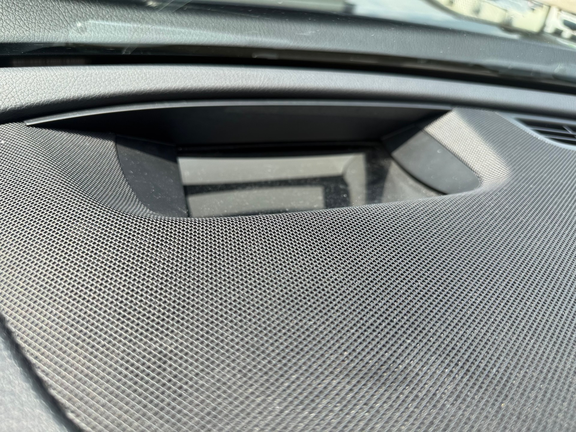 MERCEDES-BENZ E 220 d 9G-Tronic-image-13