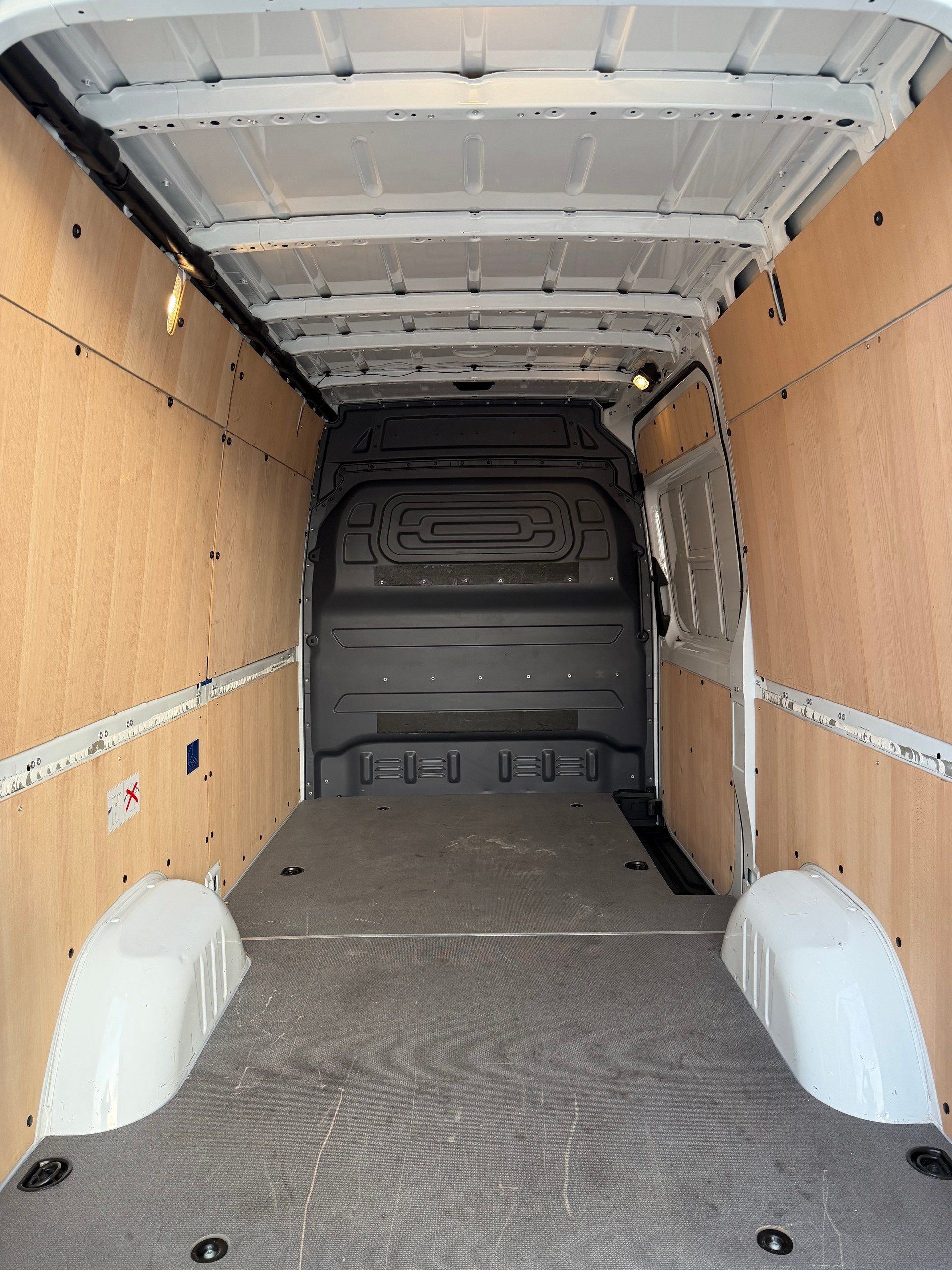 MERCEDES-BENZ 315 CDI Model 2024 L2H2 9G TRONIC KAMERA NEUPREIS 72000-image-16
