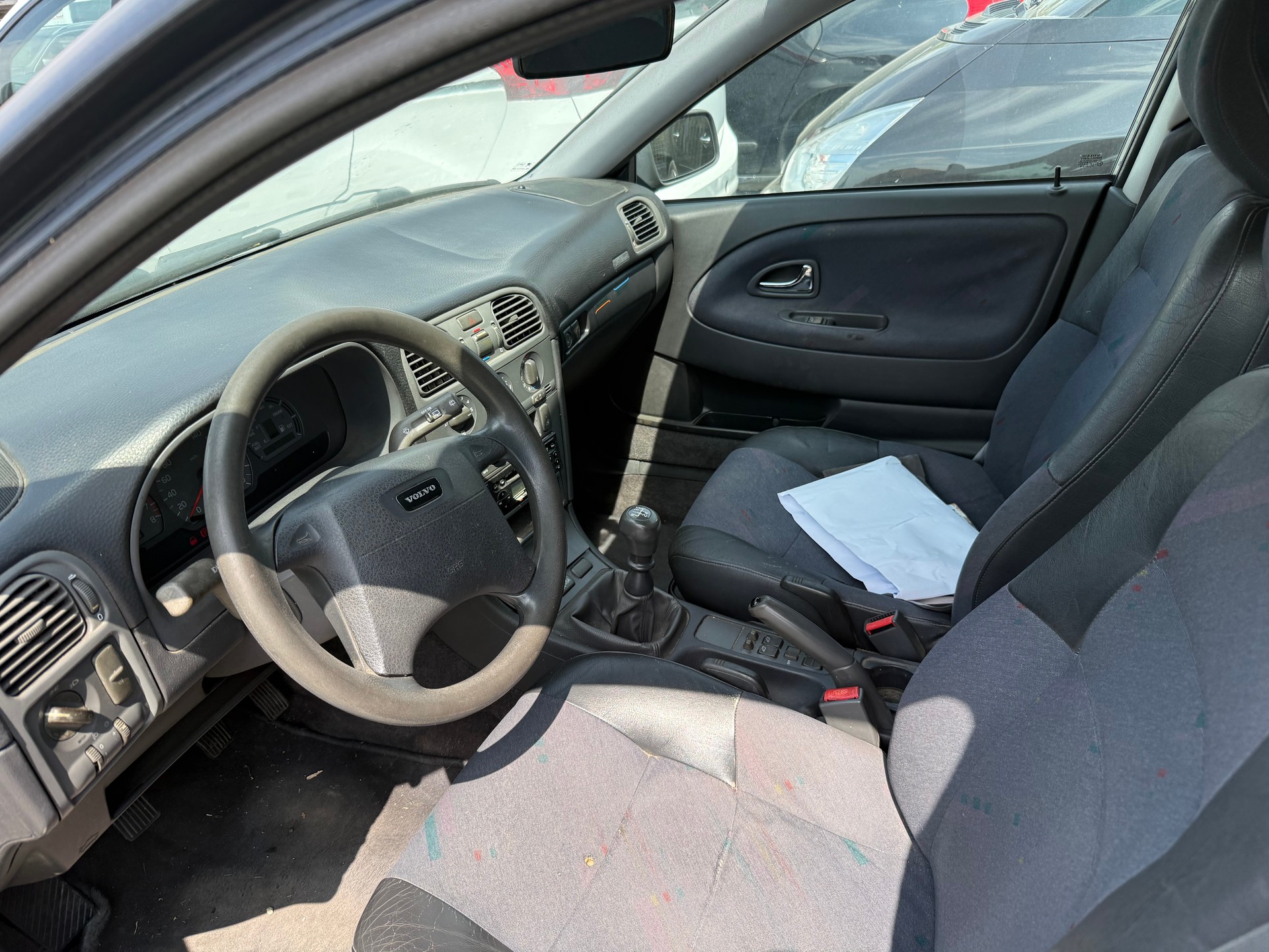 VOLVO V40 2.0-image-7