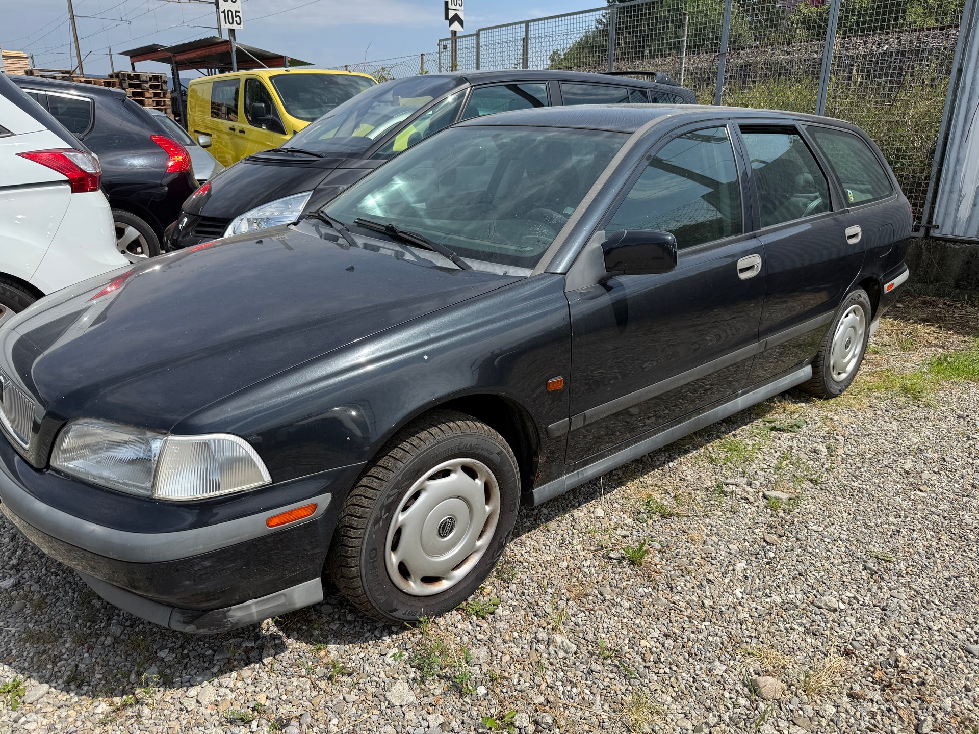 VOLVO V40 2.0-image-4