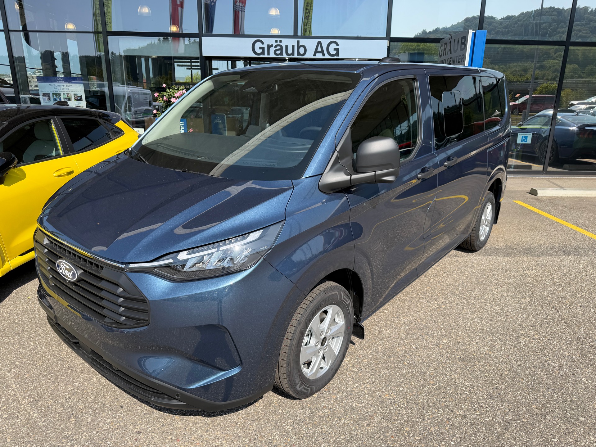 FORD Transit Custom Combi PHEV 320 L1H1 Trend Automat-showroom-element-2