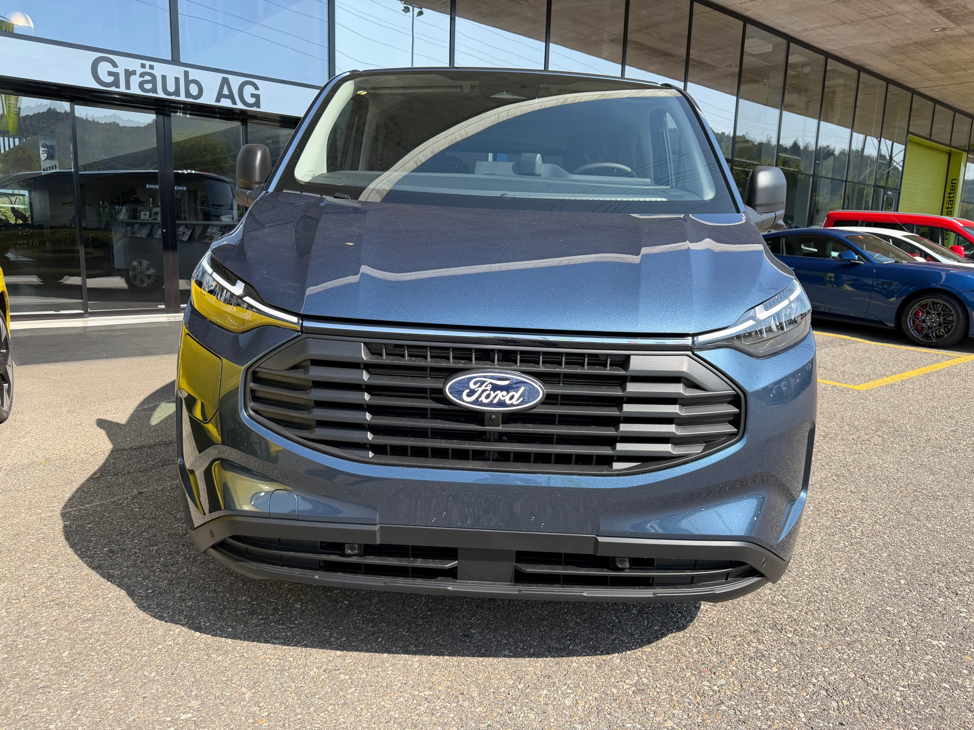 FORD Transit Custom Combi PHEV 320 L1H1 Trend Automat-showroom-element-1