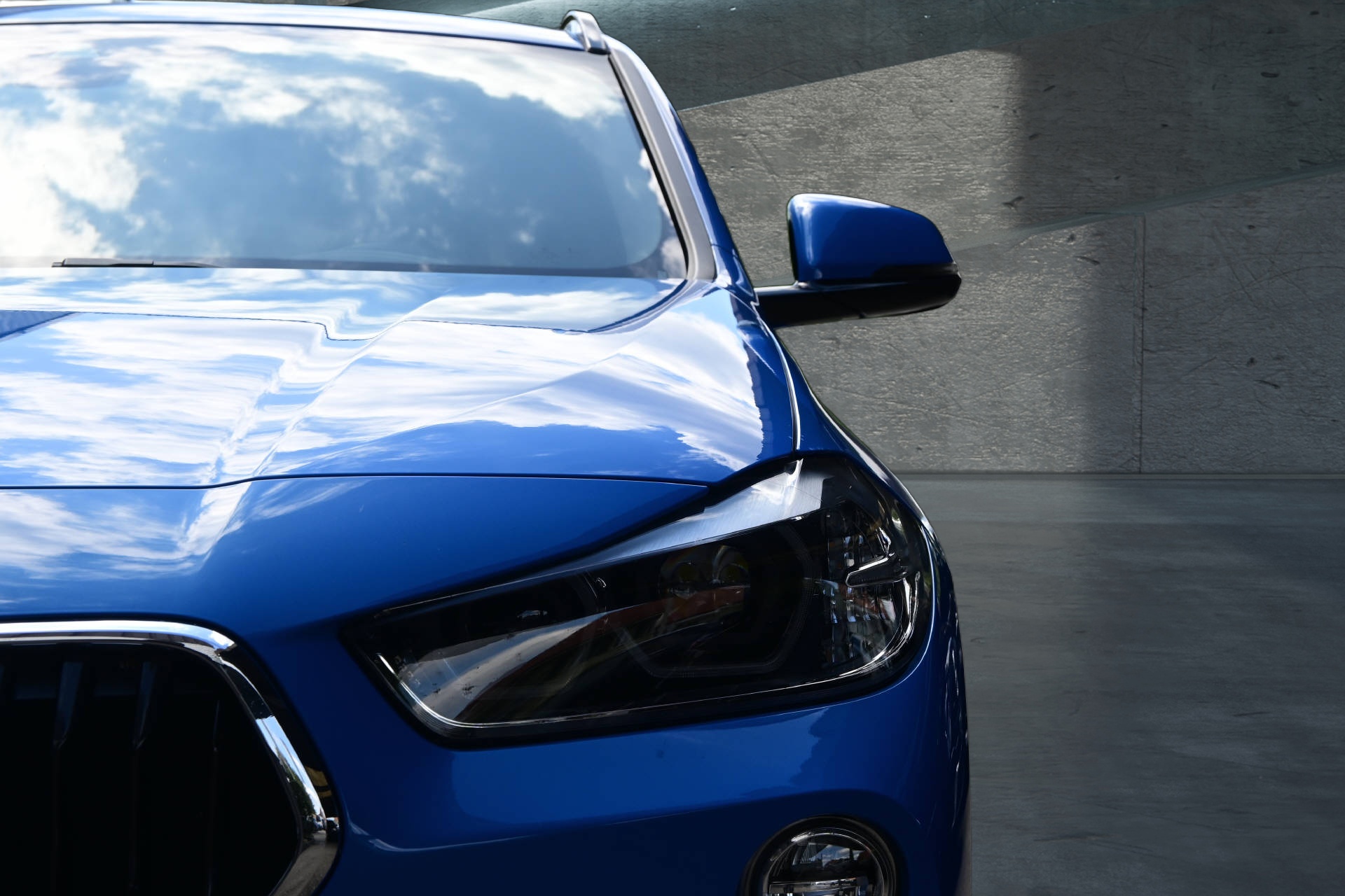 BMW X2 25d xDrive *M-Sport*Pano*Misano Blau*-showroom-element-2