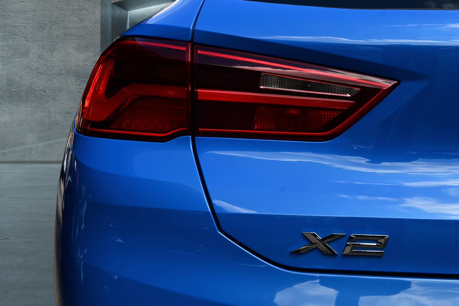 BMW X2 25d xDrive *M-Sport*Pano*Misano Blau*-image-8