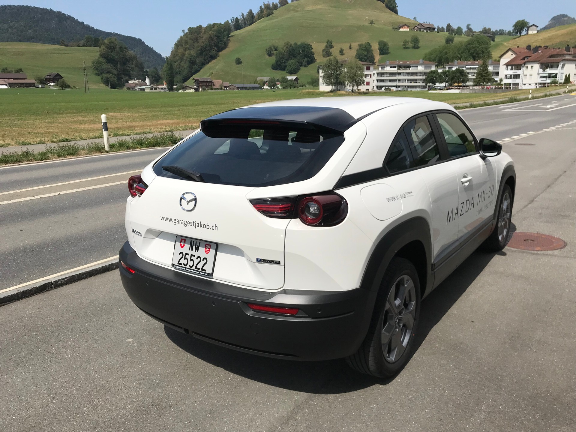 MAZDA MX-30 e-Skyactiv Ambition Plus-showroom-element-2