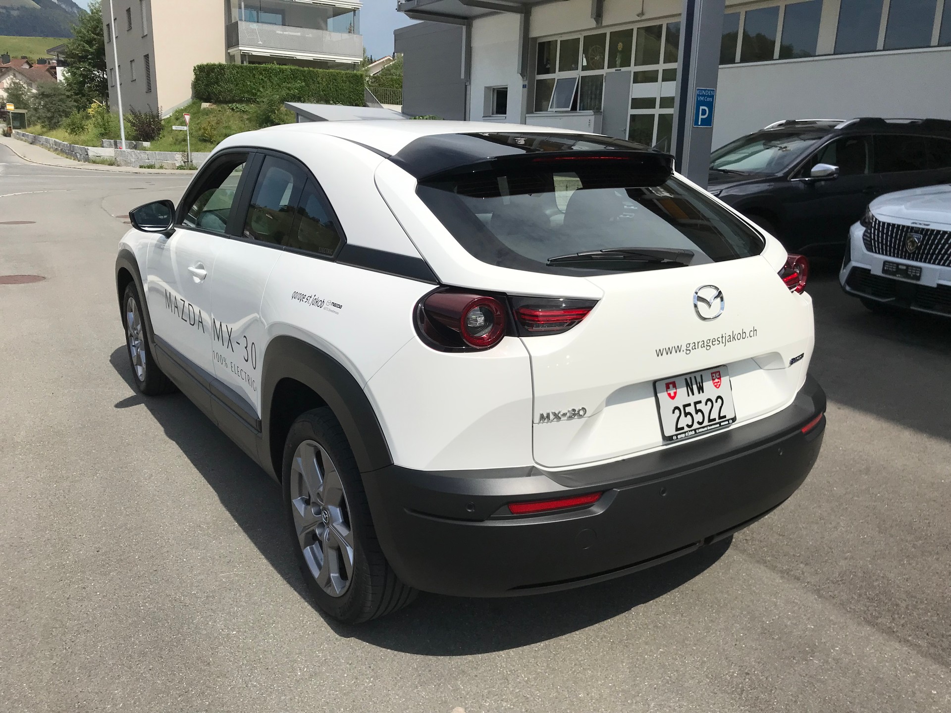 MAZDA MX-30 e-Skyactiv Ambition Plus-showroom-element-3
