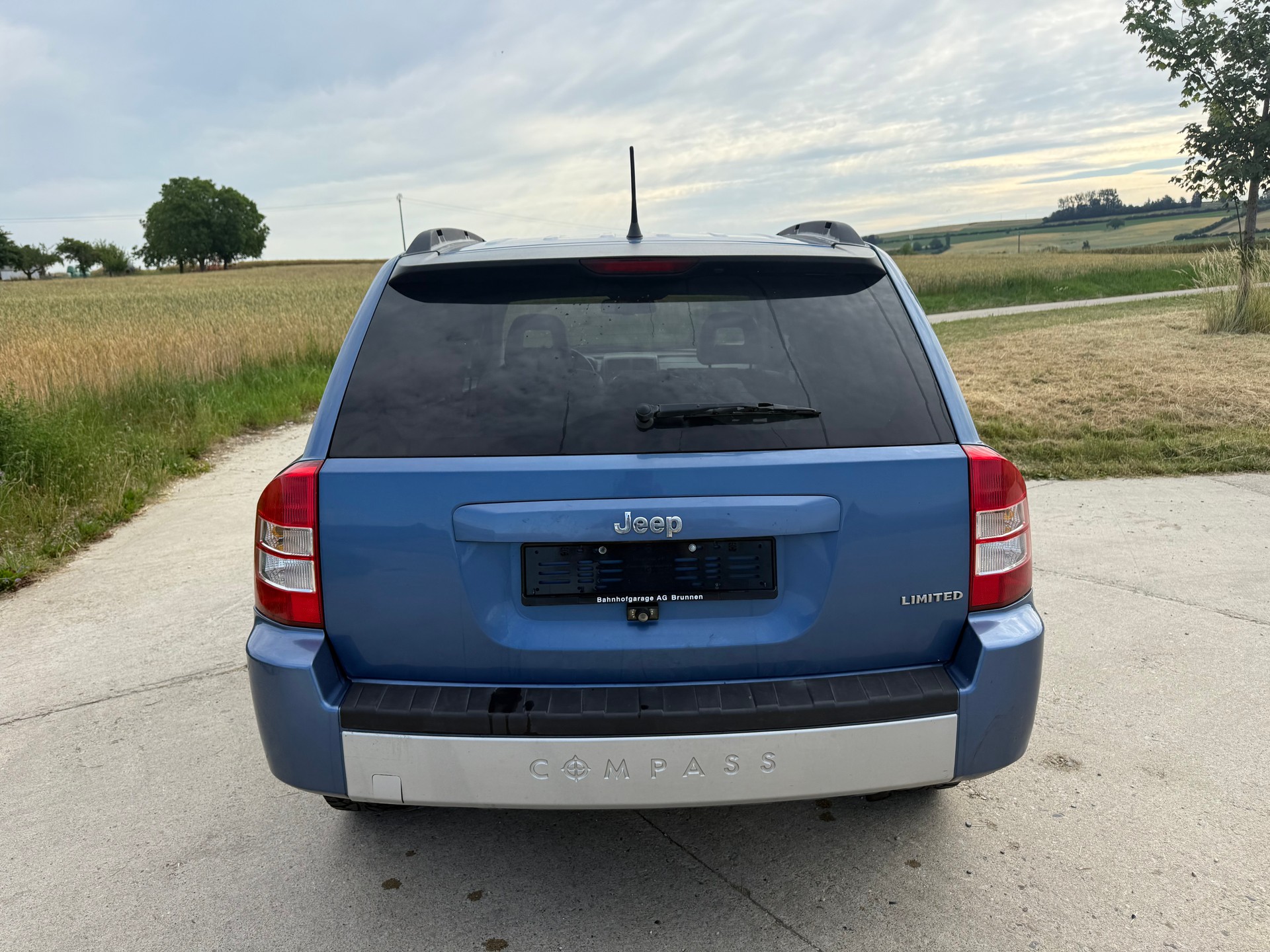 JEEP Compass 2.4 Limited CVT-image-3