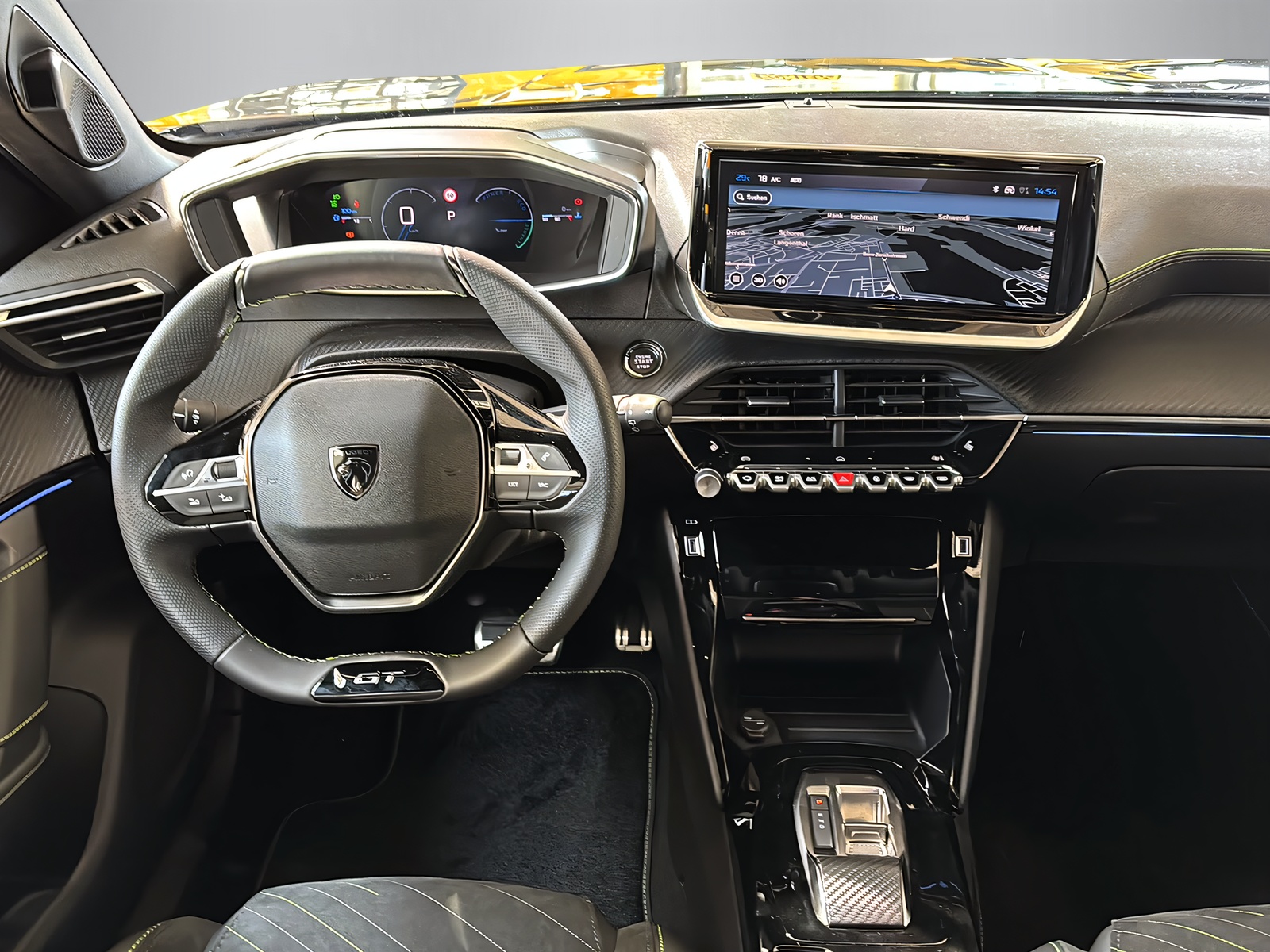 PEUGEOT 2008 1.2 Hybrid 145 GT Exclusive-image-4