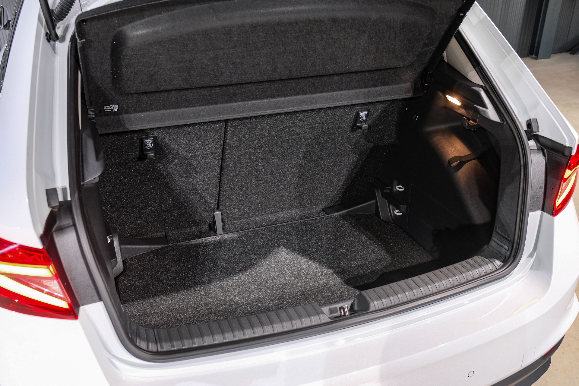SKODA Fabia 1.0 TSI Top Selection DSG-image-23