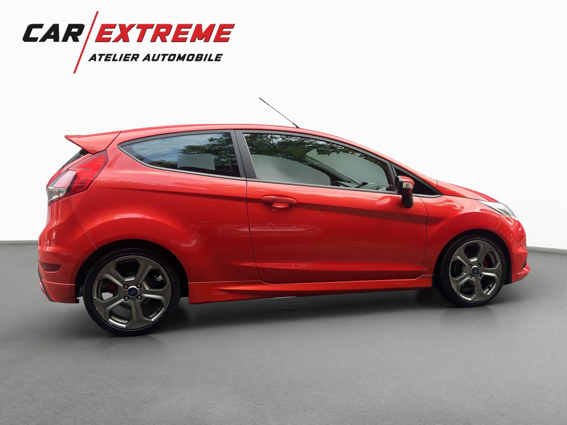 FORD Fiesta 1.6 SCTi ST-1-showroom-element-3