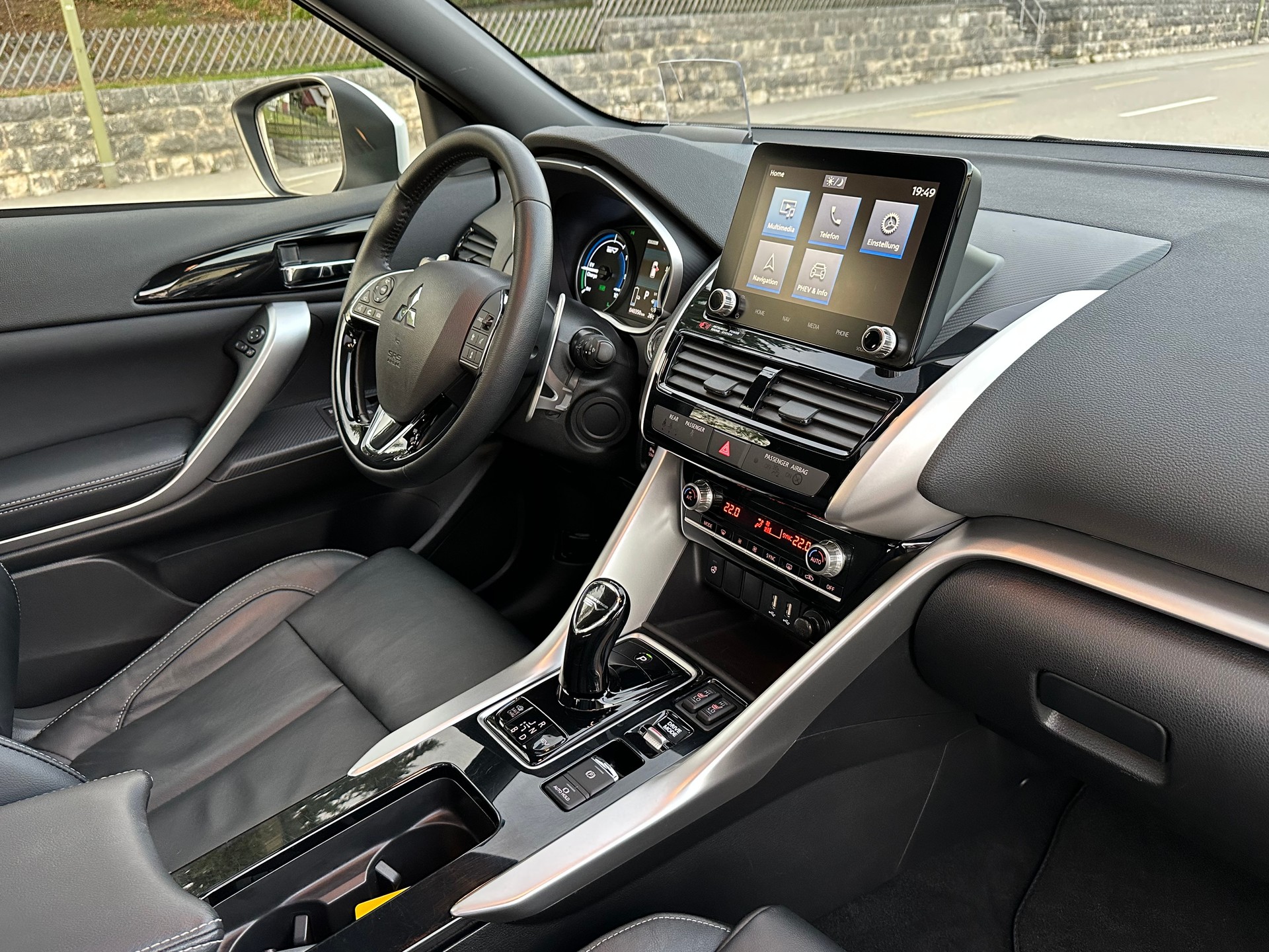 MITSUBISHI Eclipse Cross 2.4 PHEV Diamond 4WD-image-14