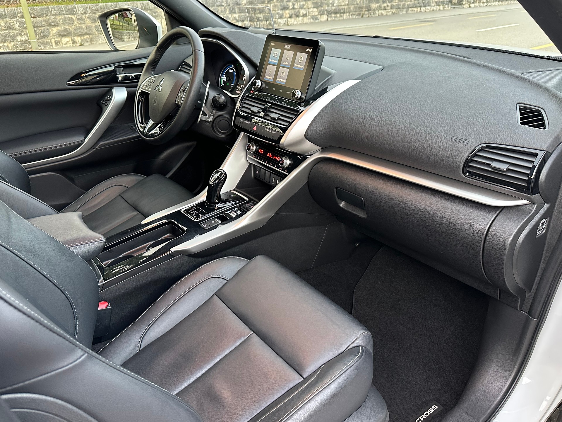 MITSUBISHI Eclipse Cross 2.4 PHEV Diamond 4WD-image-9