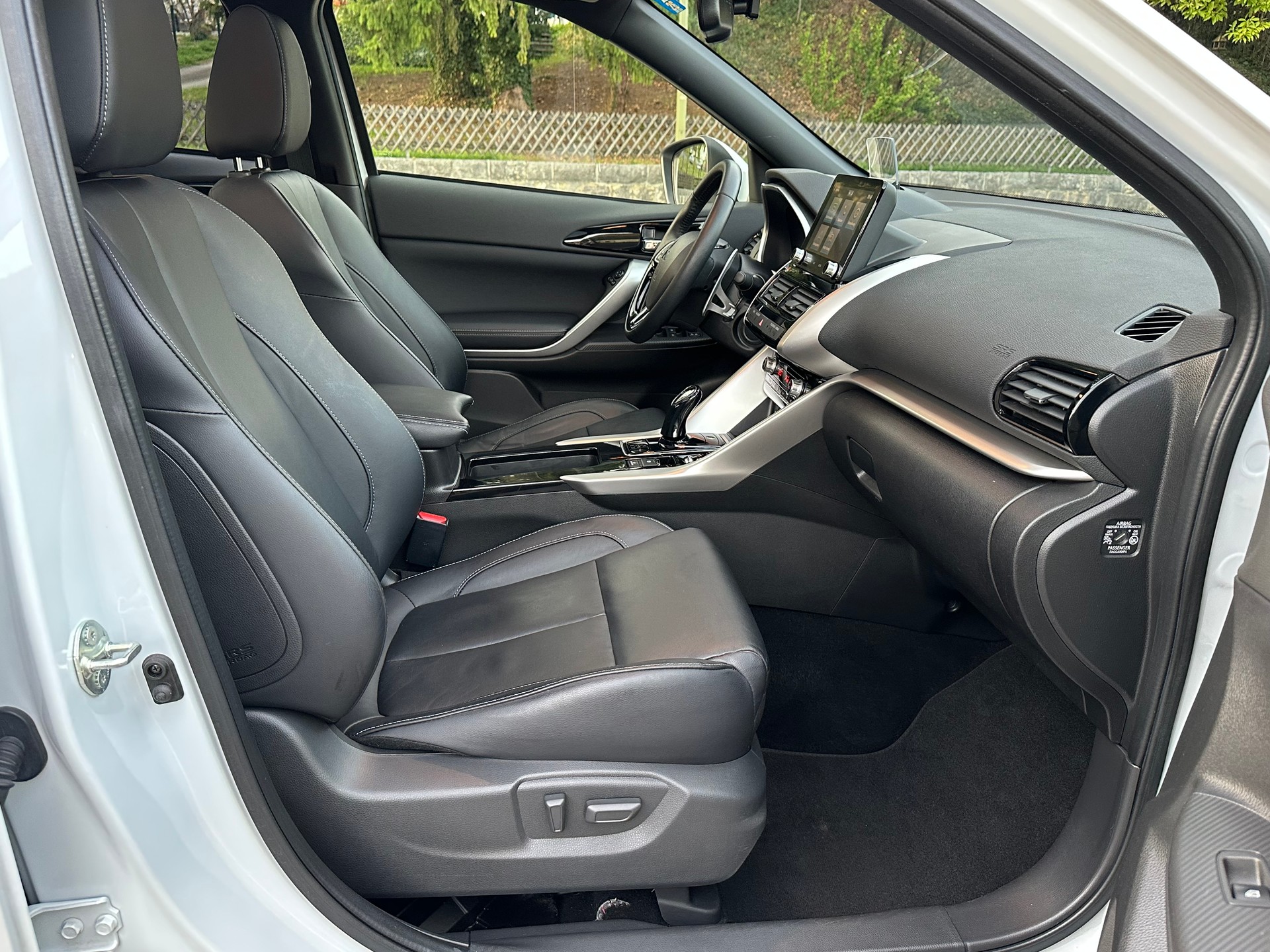 MITSUBISHI Eclipse Cross 2.4 PHEV Diamond 4WD-image-10