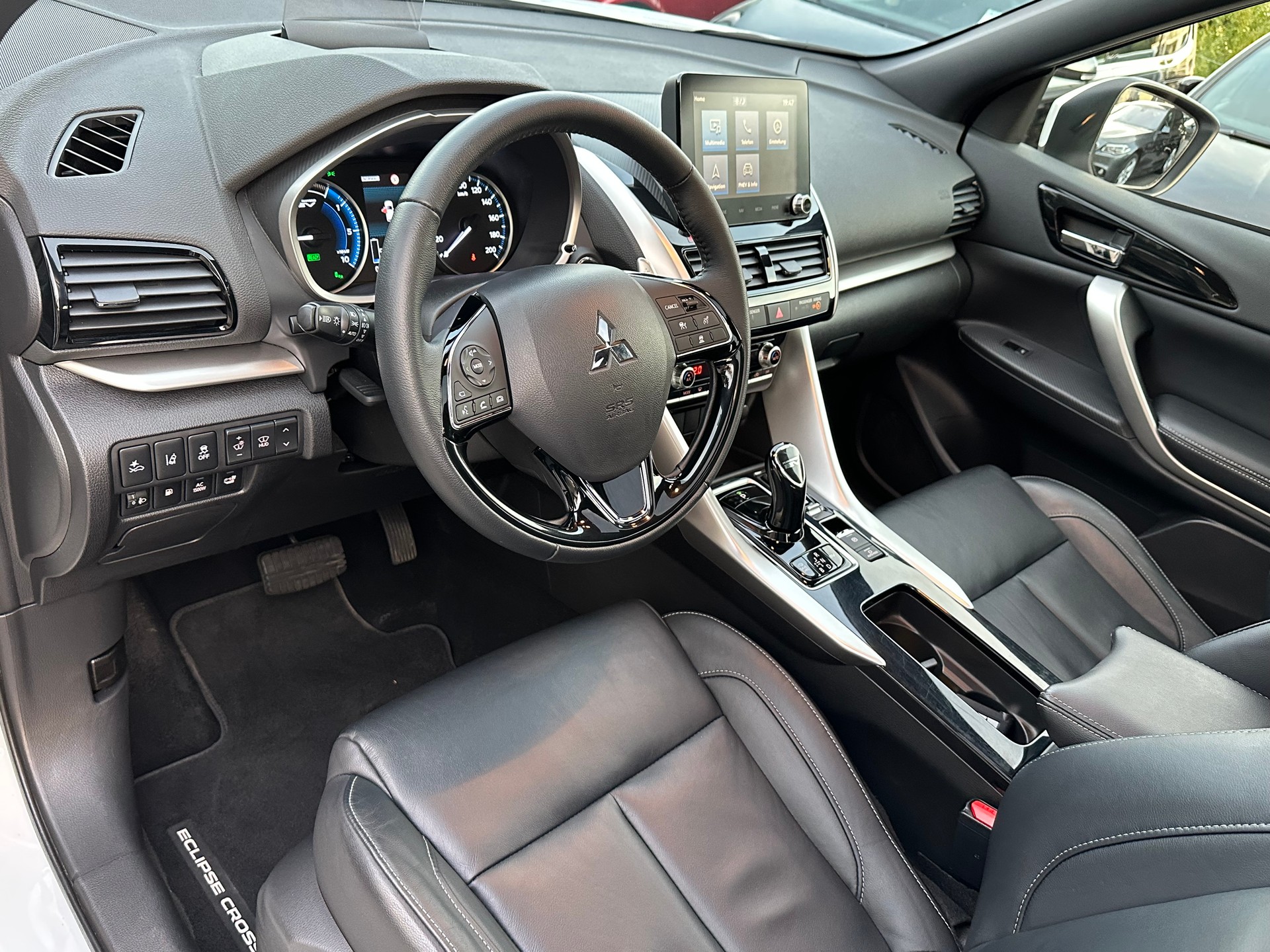 MITSUBISHI Eclipse Cross 2.4 PHEV Diamond 4WD-image-7