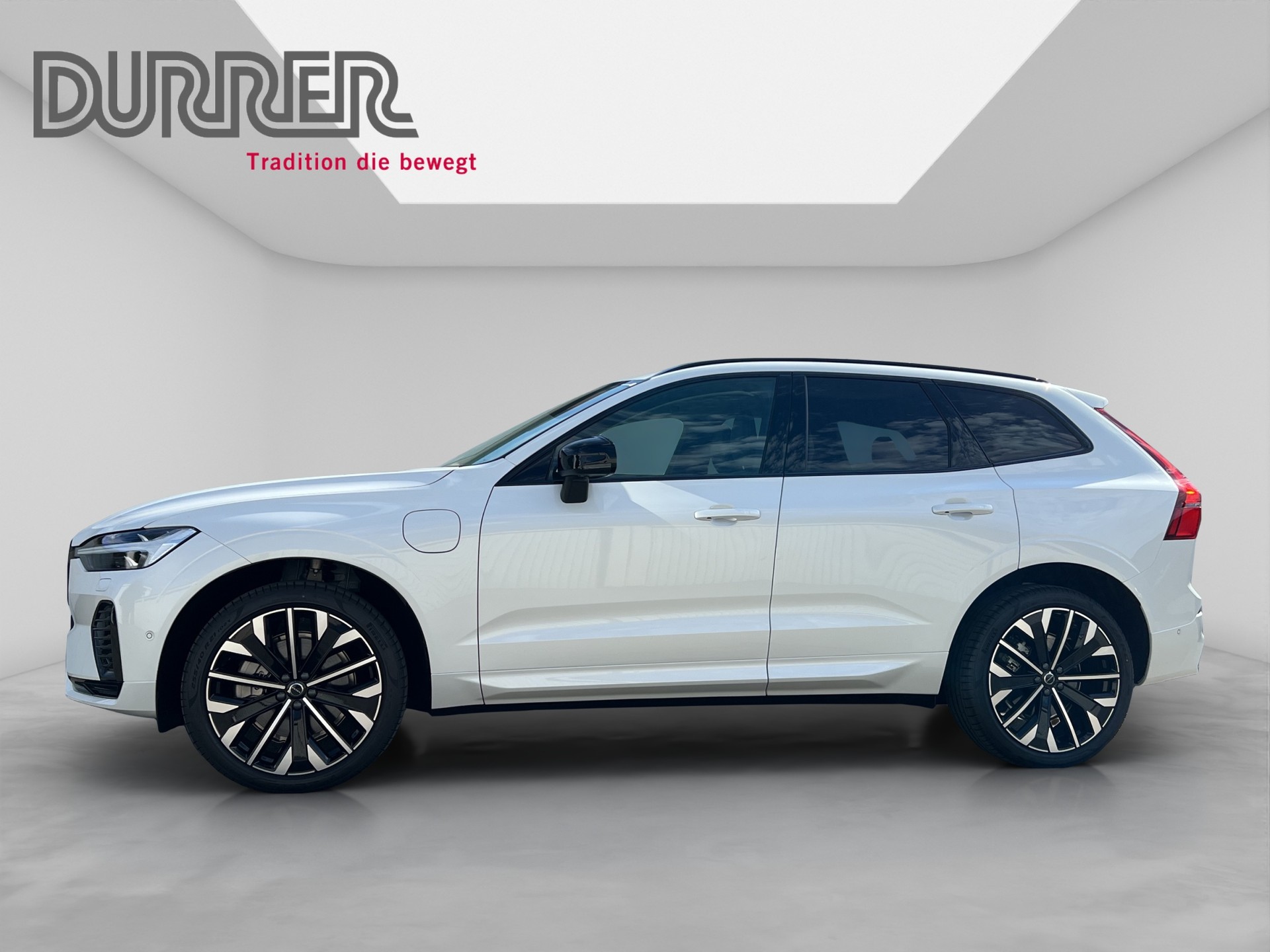 VOLVO XC60 2.0 T8 TE Ultra Dark eAWD-showroom-element-1