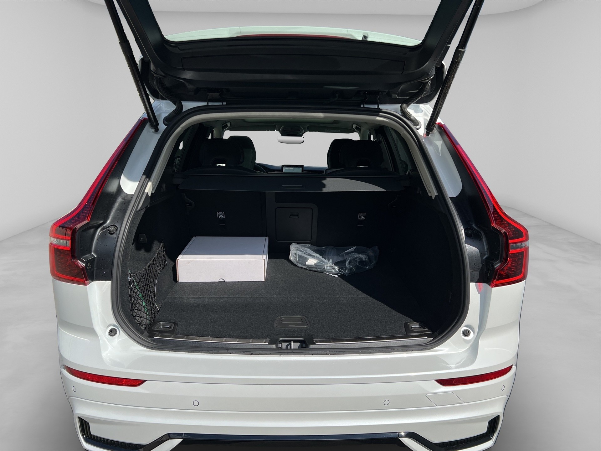 VOLVO XC60 2.0 T8 TE Ultra Dark eAWD-image-15