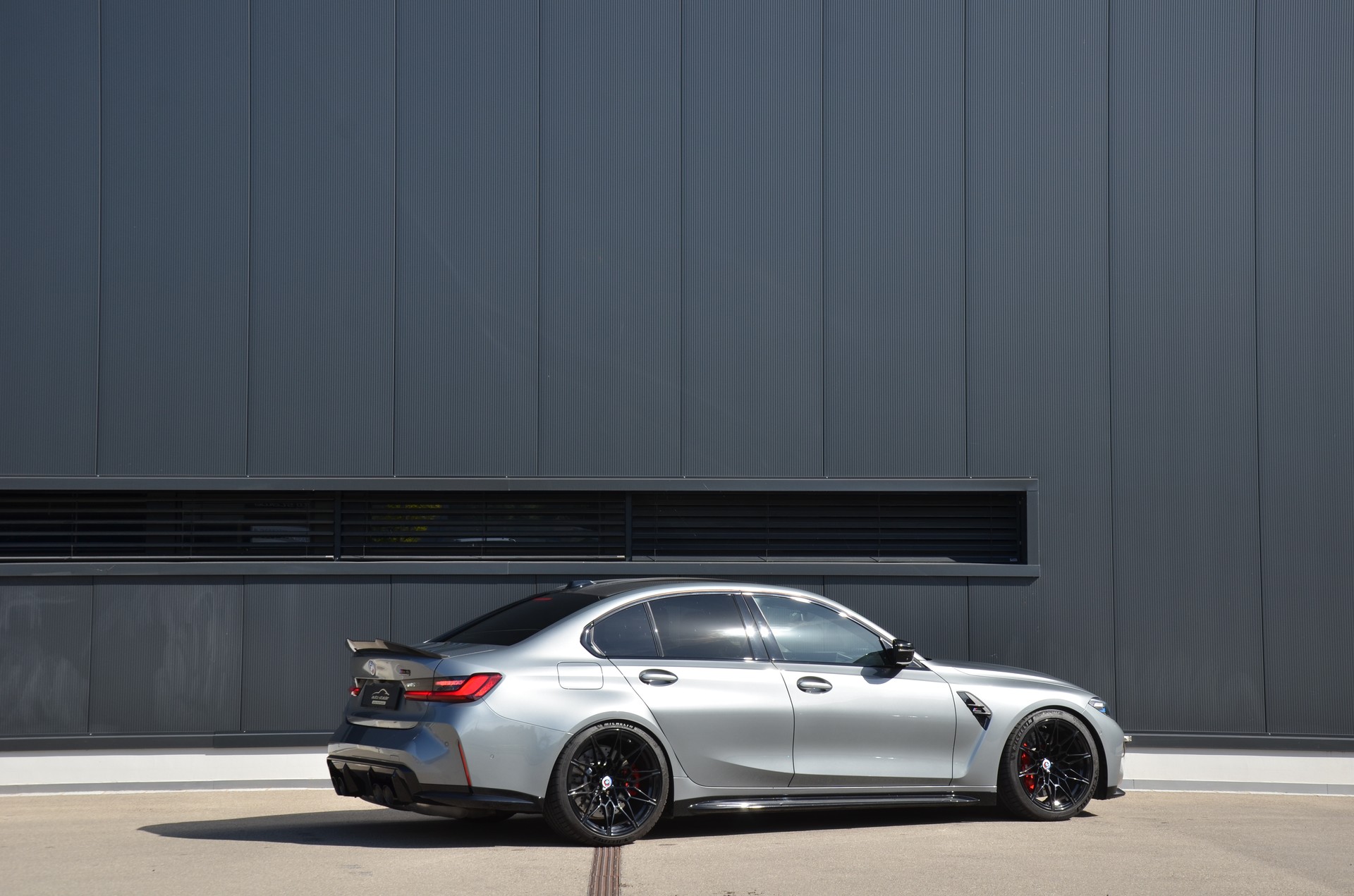 BMW M3 Competition M xDrive-showroom-element-3