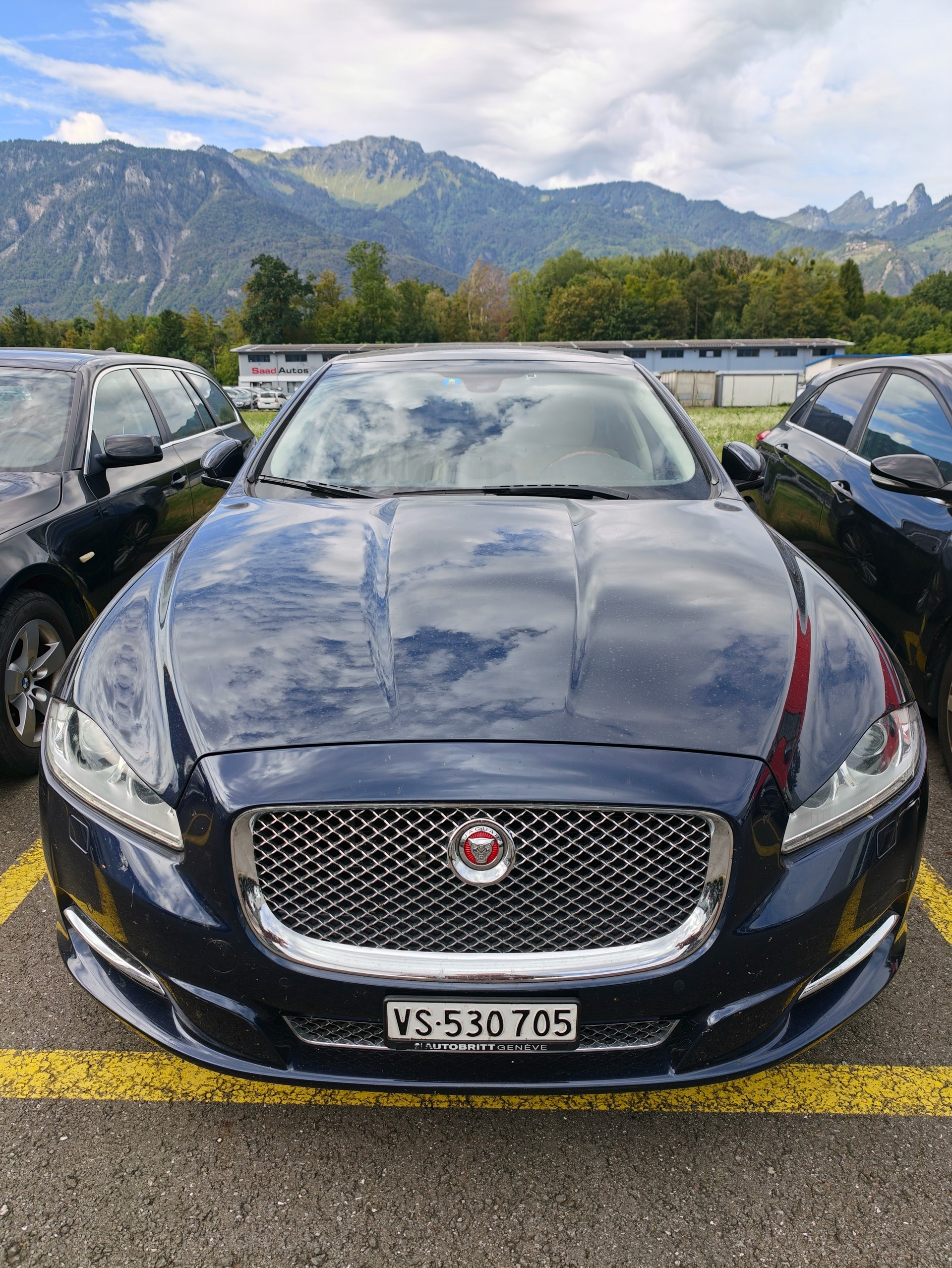 JAGUAR XJ 3.0 V6 S/C Premium Luxury Automatic AWD
