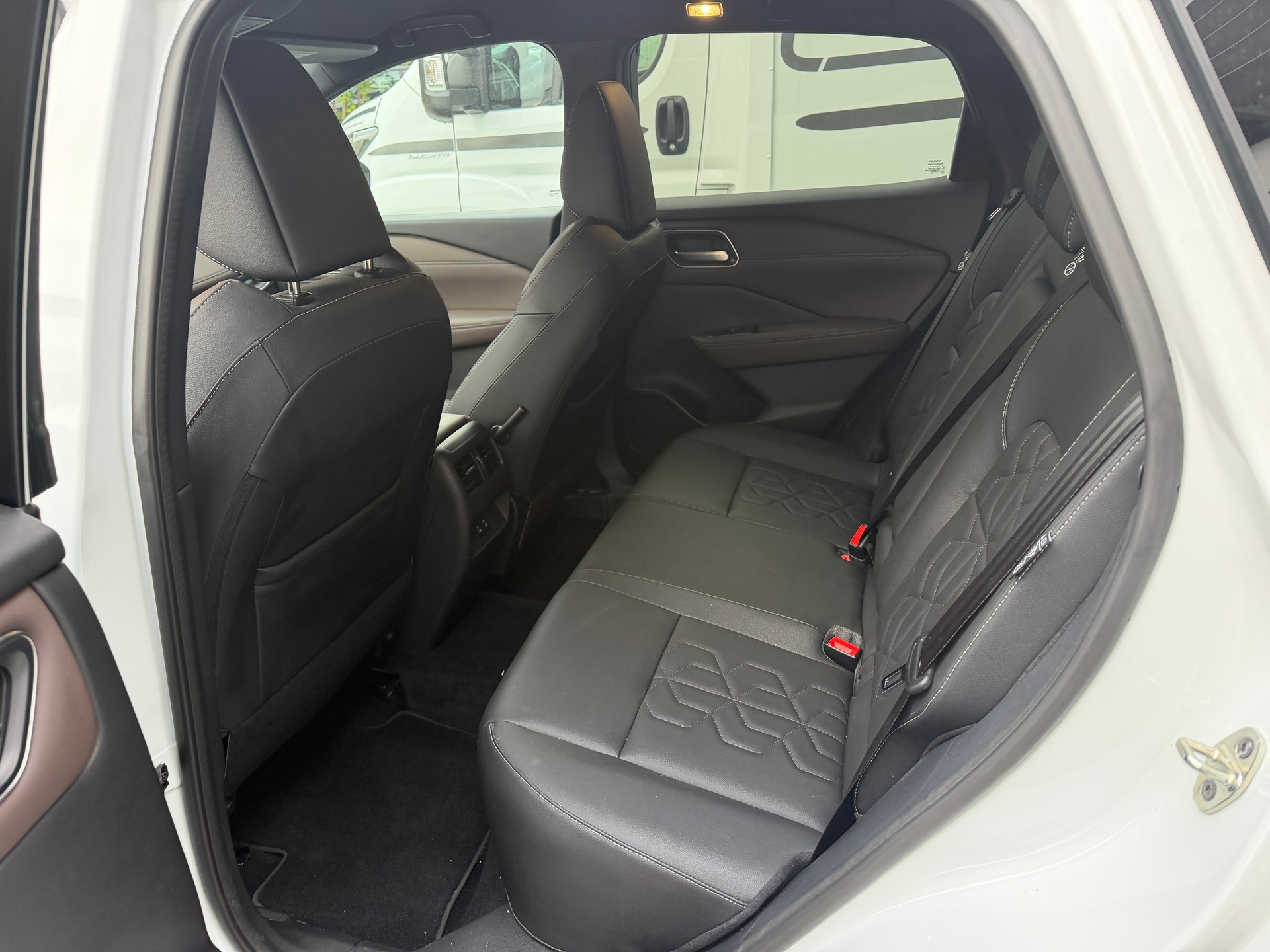 NISSAN Qashqai 1.3 DIG-T MHEV Tekna Xtronic 4x4-image-15