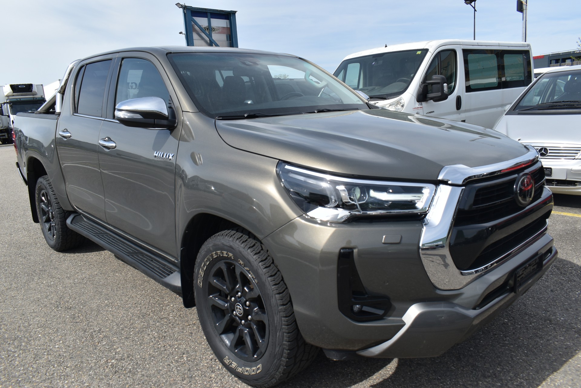 TOYOTA Hilux 2.8D-4D Premium Double Cab 4x4 A