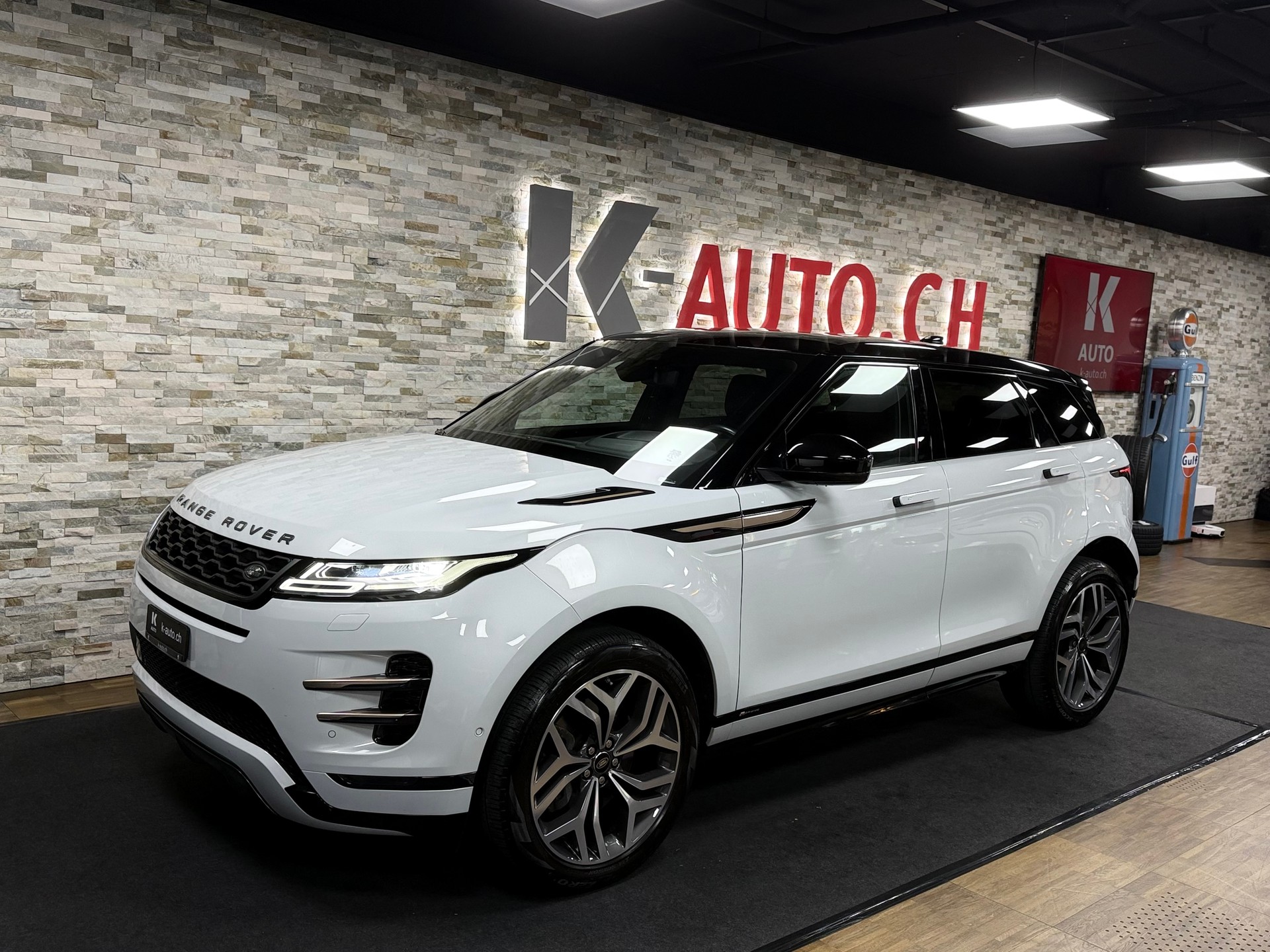 LAND ROVER Range Rover Evoque R-Dyn First Edi P 250 HSE AT9
