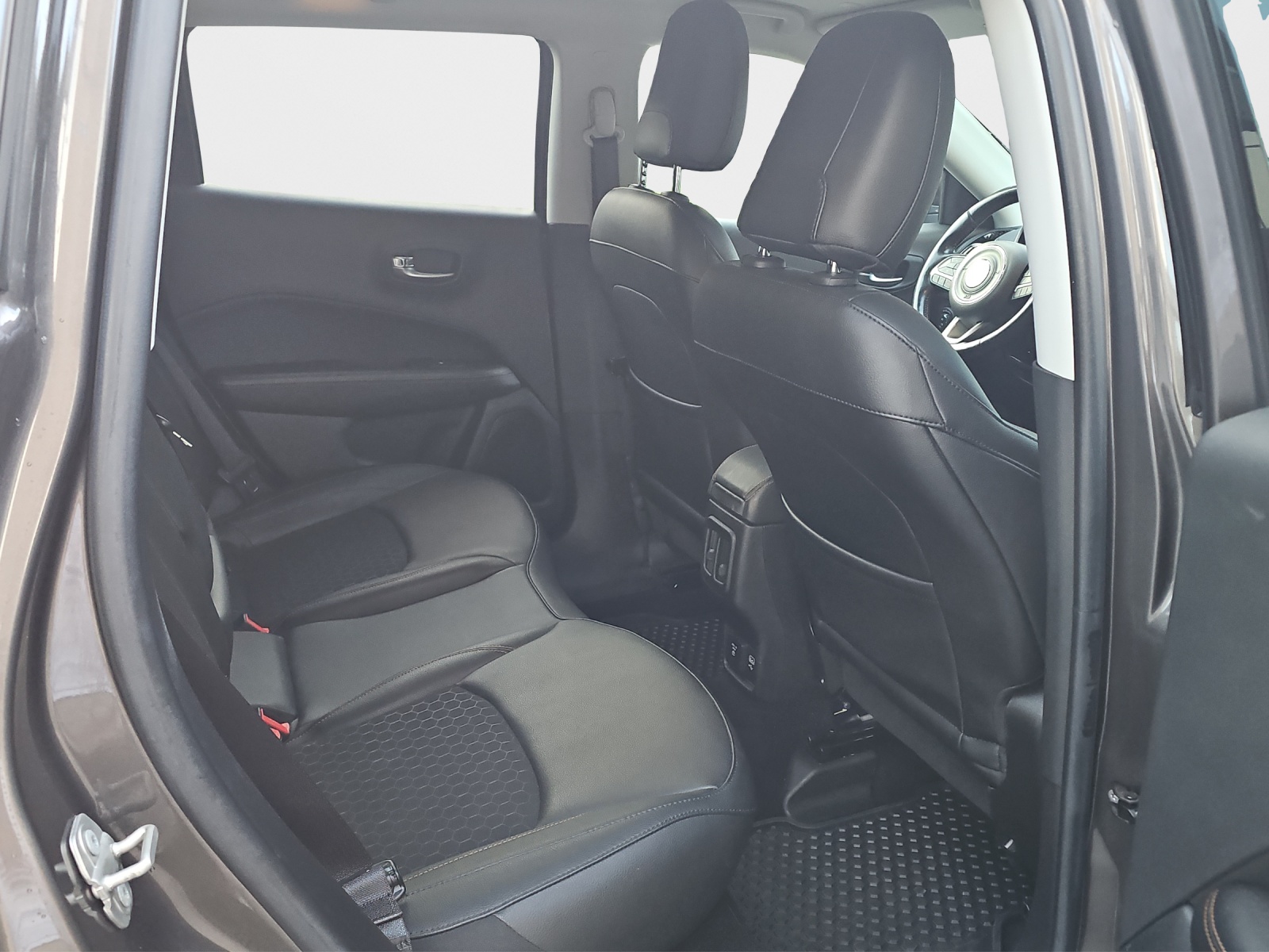 JEEP Compass 4x2 1.3 Turbo Limited DKG-image-16