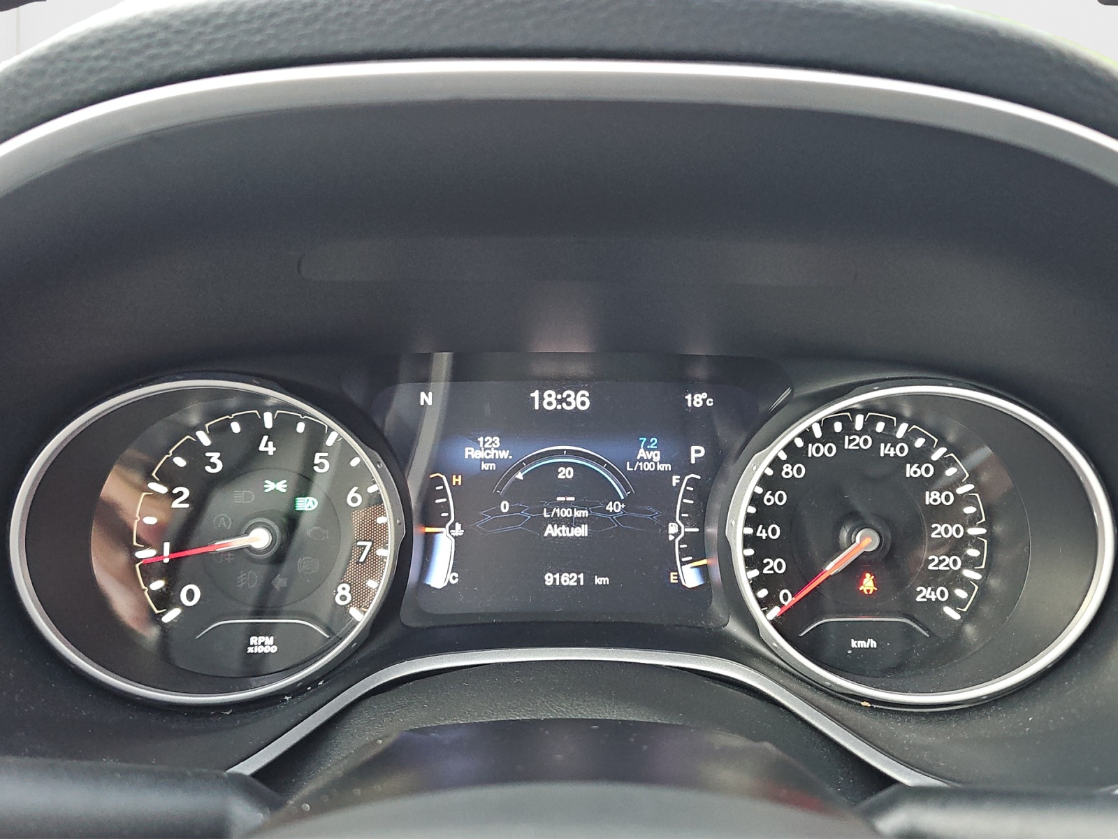 JEEP Compass 4x2 1.3 Turbo Limited DKG-image-10