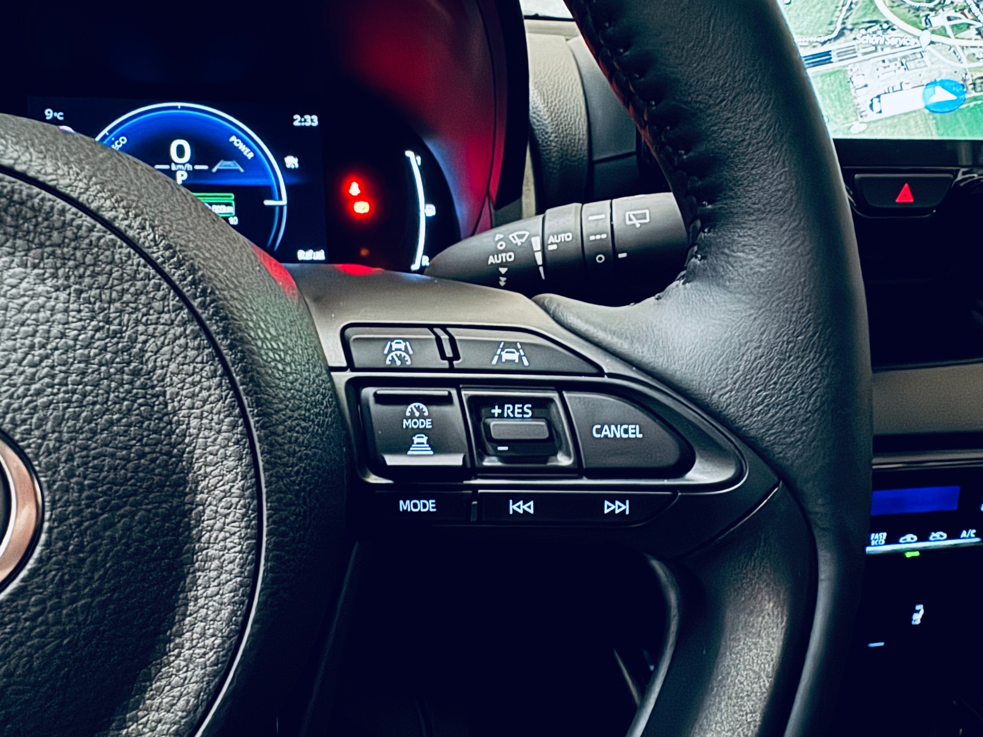 TOYOTA Yaris 1.5 Trend e-CVT-image-13