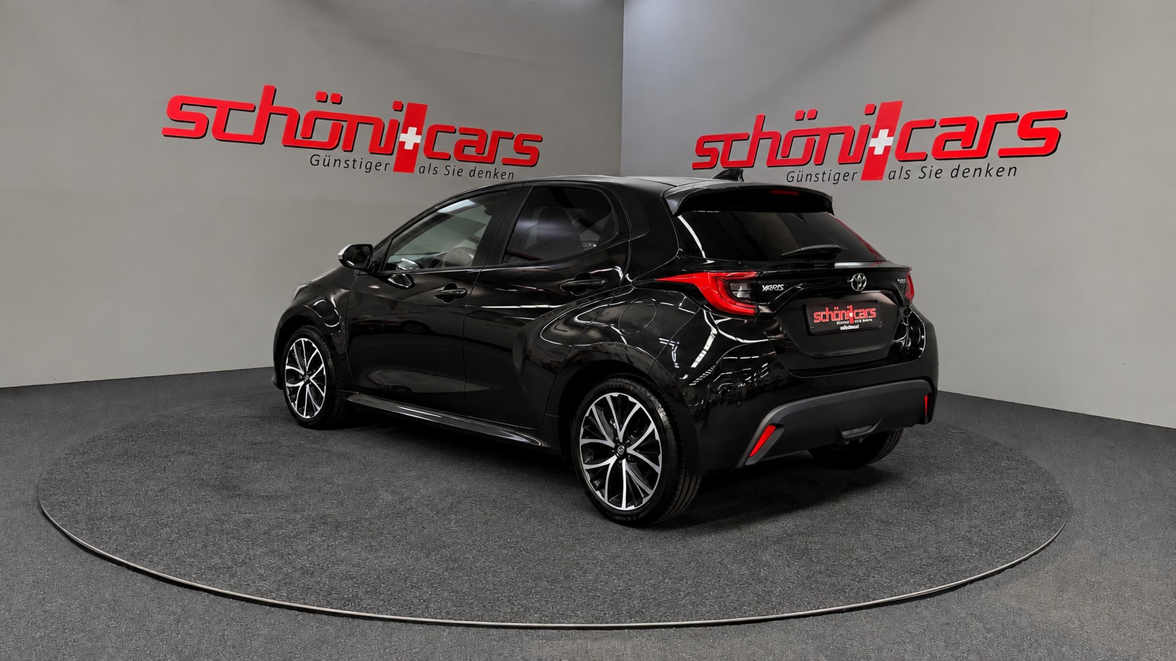 TOYOTA Yaris 1.5 Trend e-CVT-showroom-element-1
