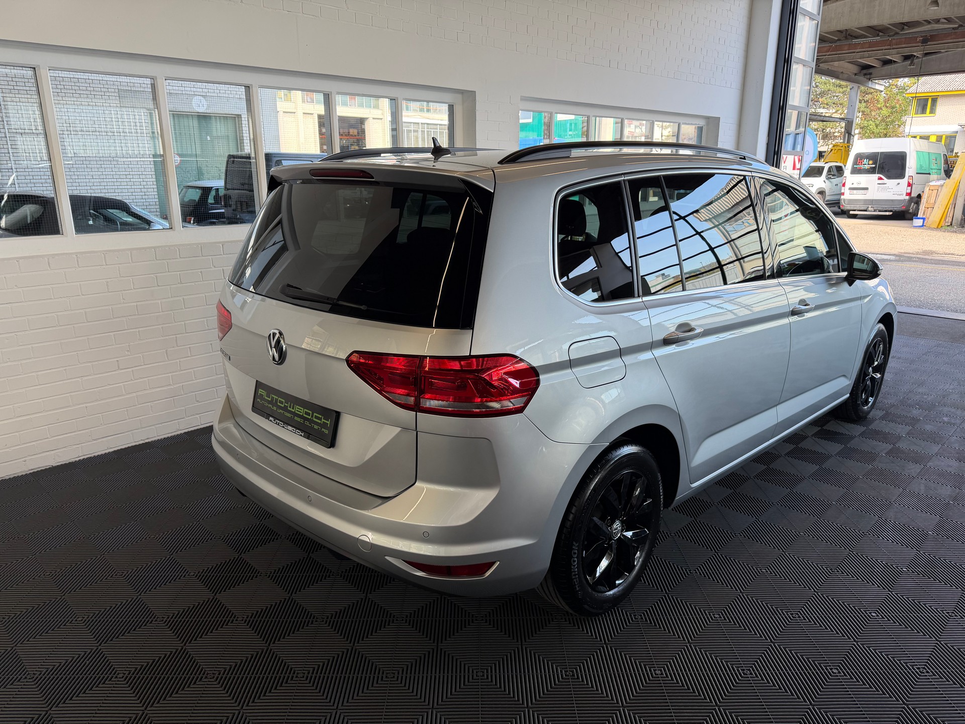VW Touran 2.0 TDI BlueMotion TechnologyComfortline DSG-showroom-element-2