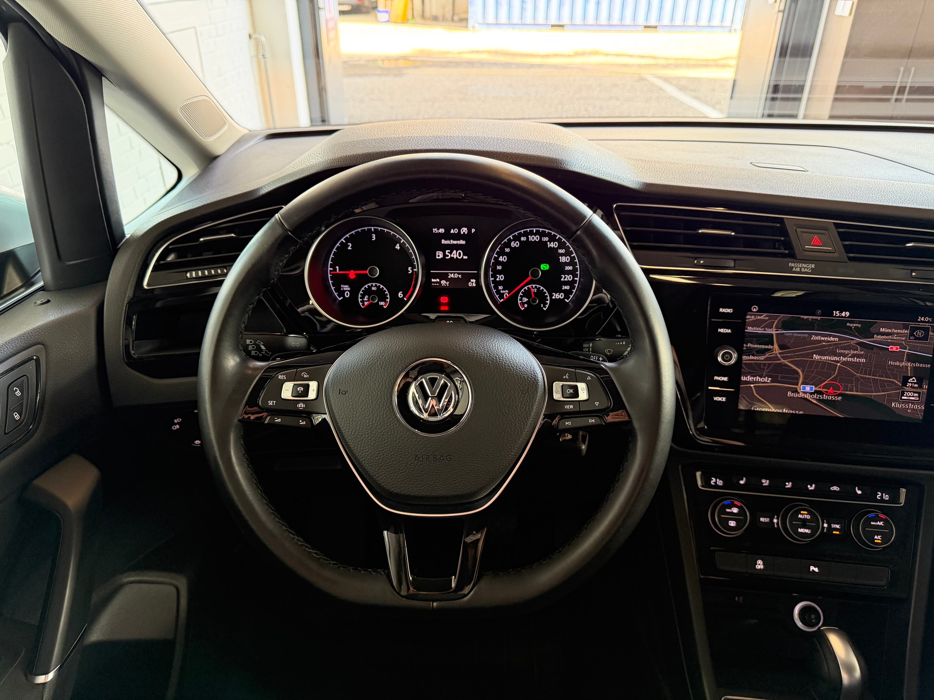 VW Touran 2.0 TDI BlueMotion TechnologyComfortline DSG-image-11