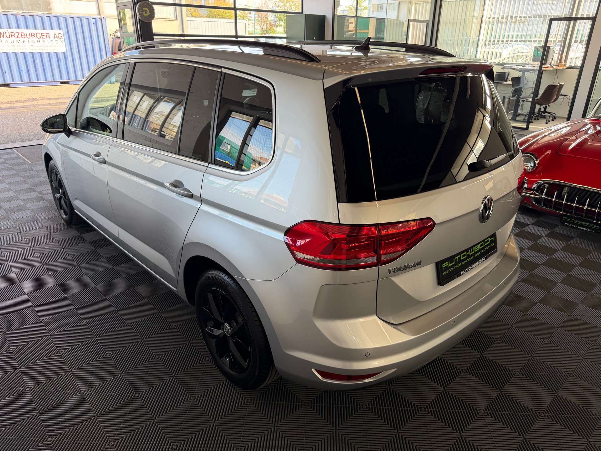 VW Touran 2.0 TDI BlueMotion TechnologyComfortline DSG-image-4