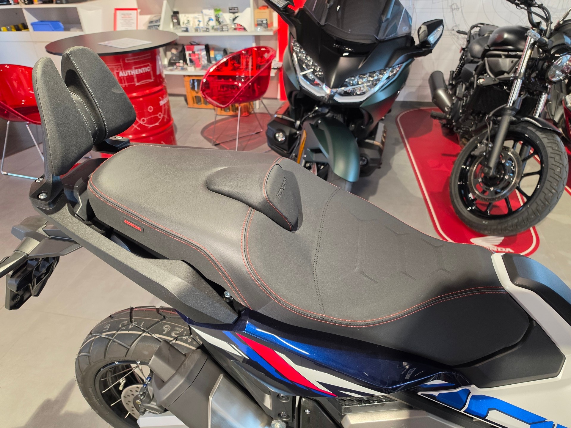 HONDA X-ADV 750-image-3