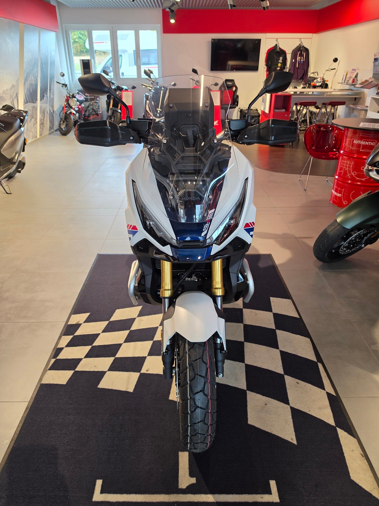 HONDA X-ADV 750-image-1