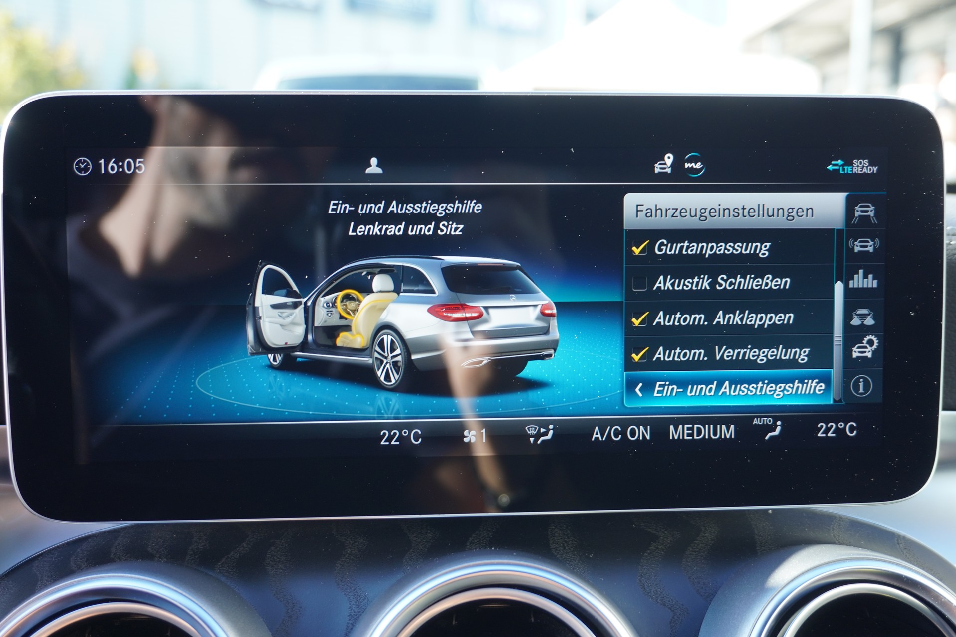 MERCEDES-BENZ C 220 d Swiss Star AMG Line 4M 9G-Tronic-image-35