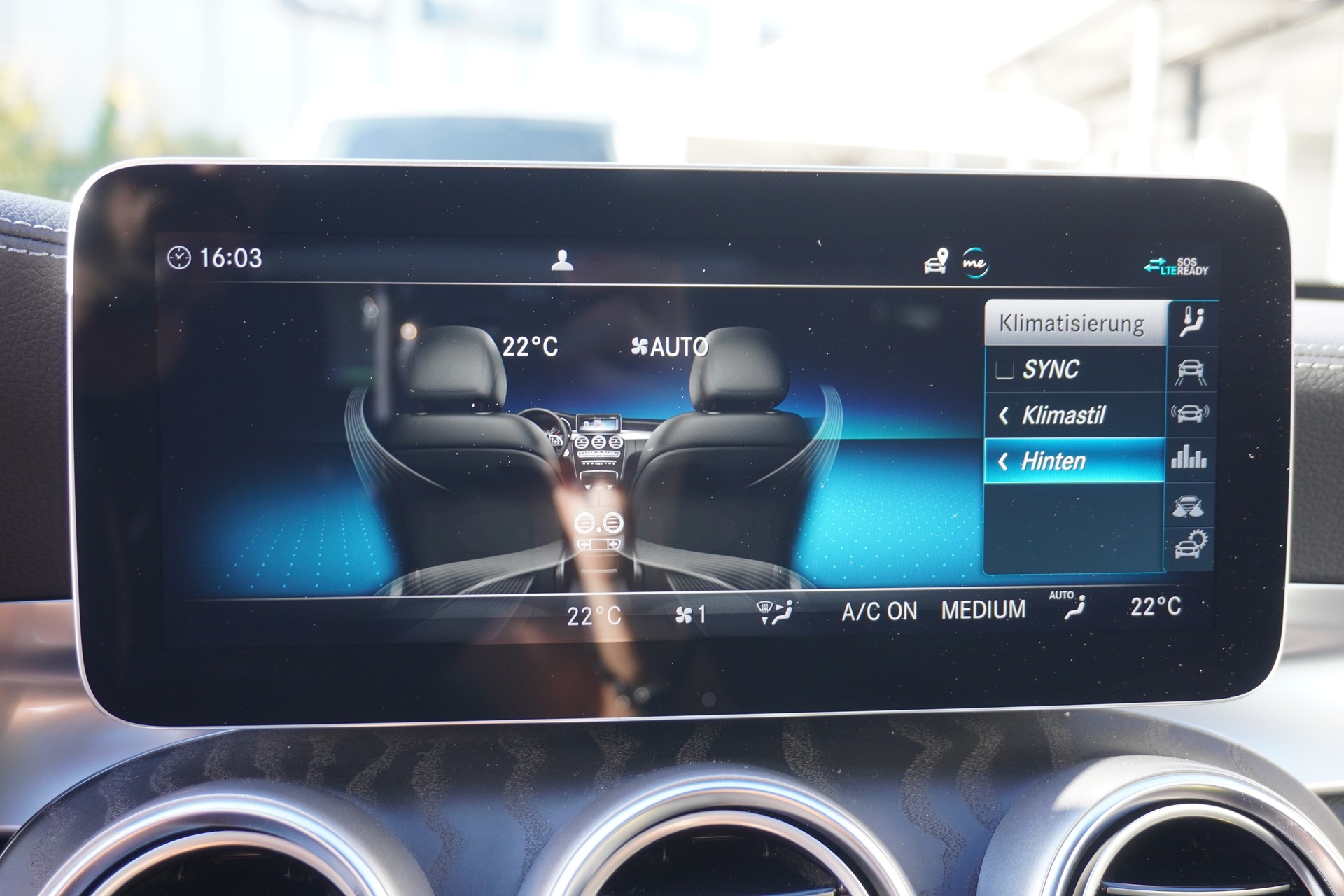 MERCEDES-BENZ C 220 d Swiss Star AMG Line 4M 9G-Tronic-image-29