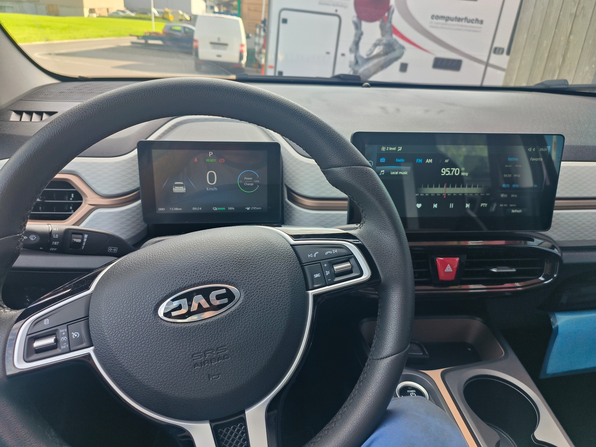 JAC e-JS1 31KwH-image-2