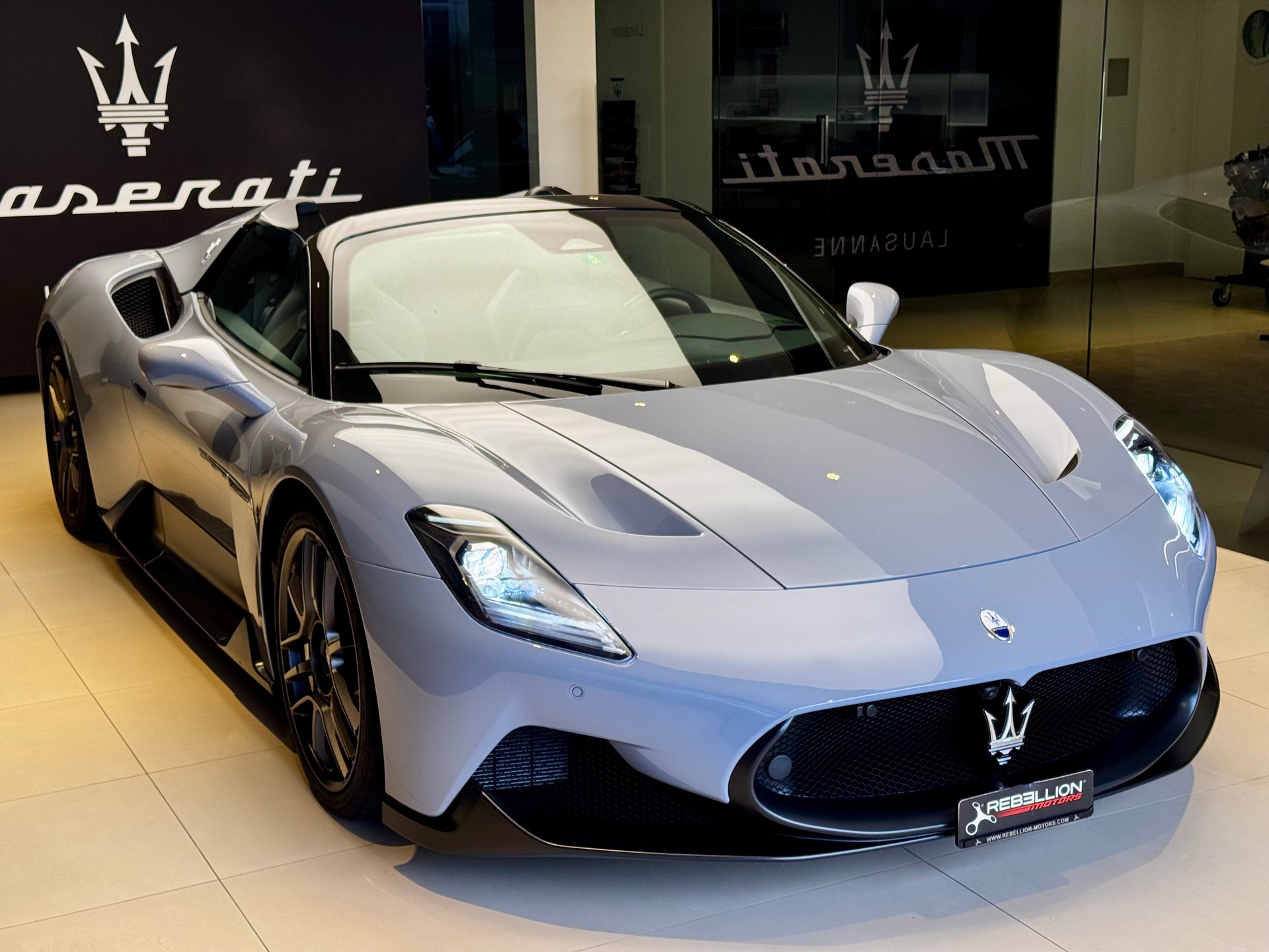 MASERATI MC 20 Cielo-showroom-element-1