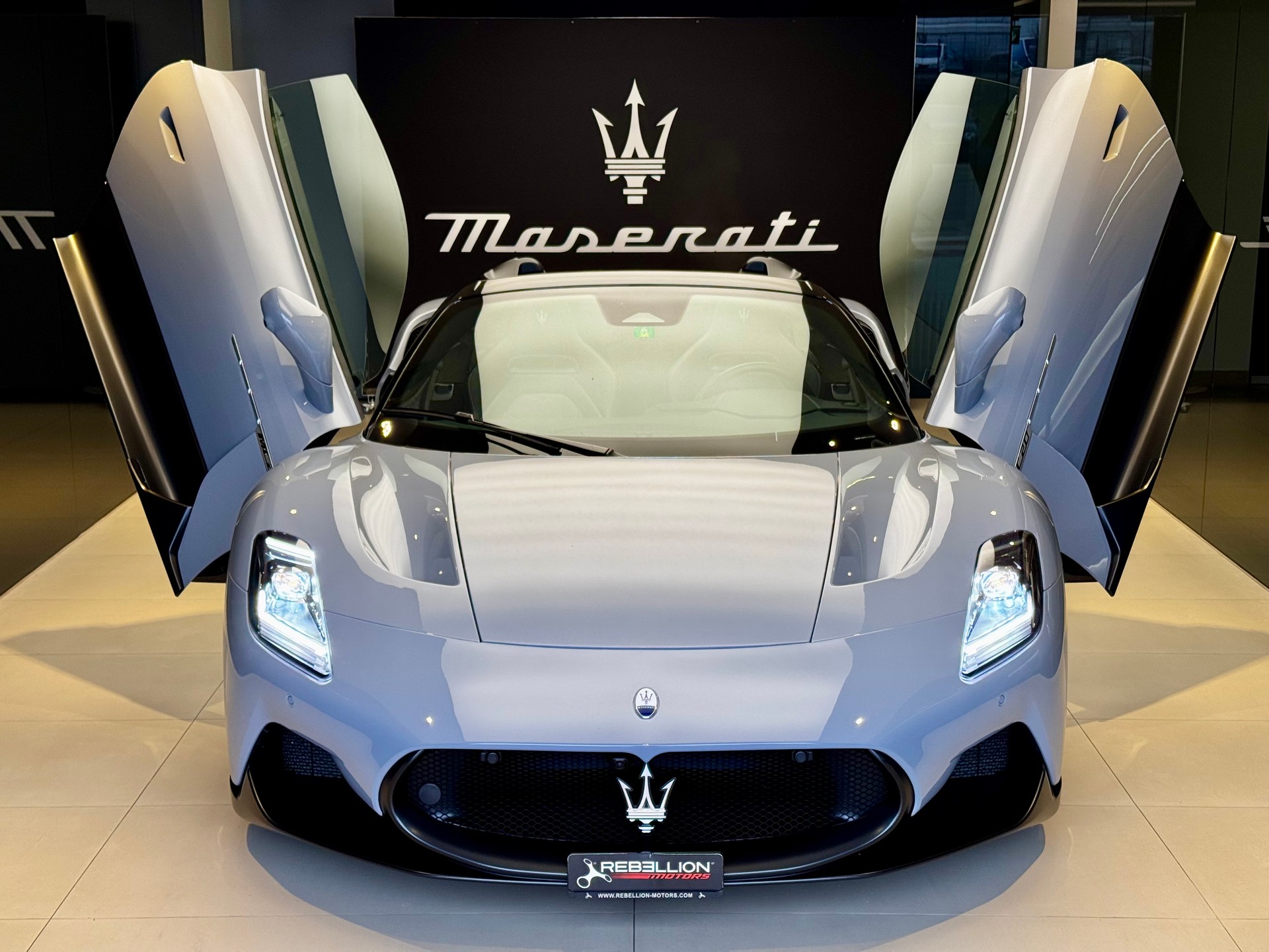 MASERATI MC 20 Cielo-showroom-element-3