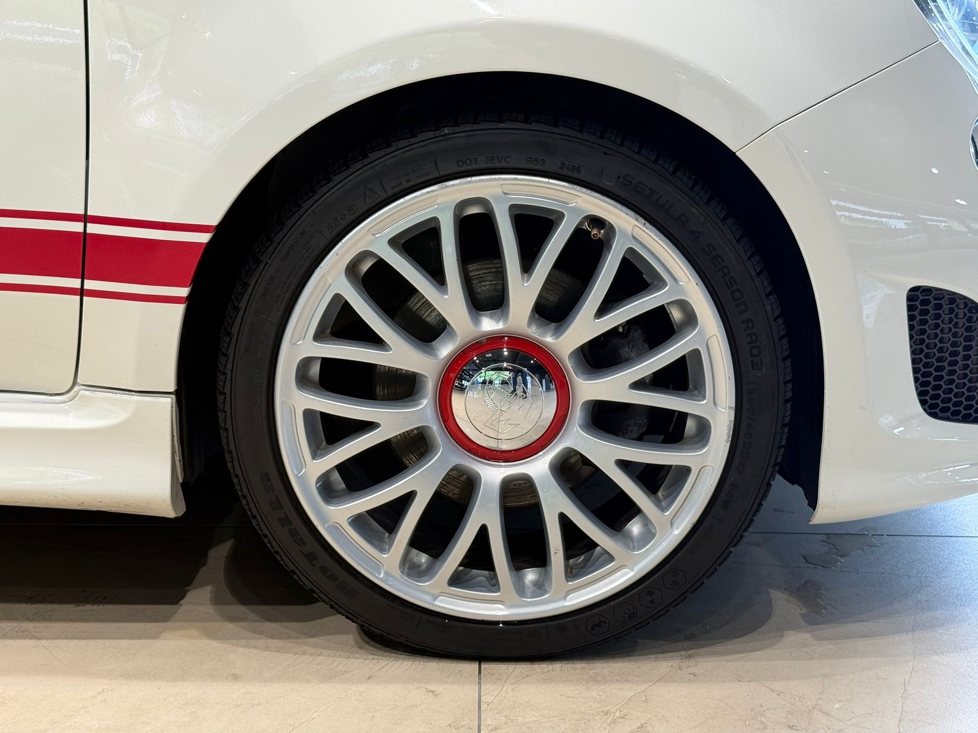 FIAT 500 1.4 16V Turbo Abarth Dualogic-image-7