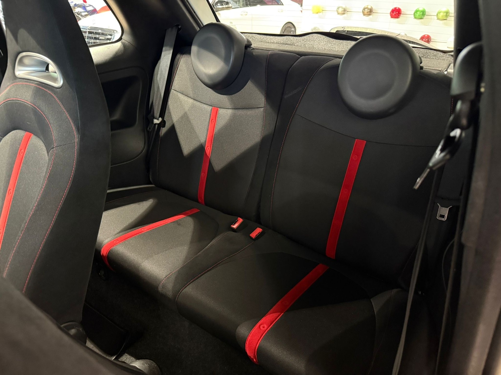 FIAT 500 1.4 16V Turbo Abarth Dualogic-image-12